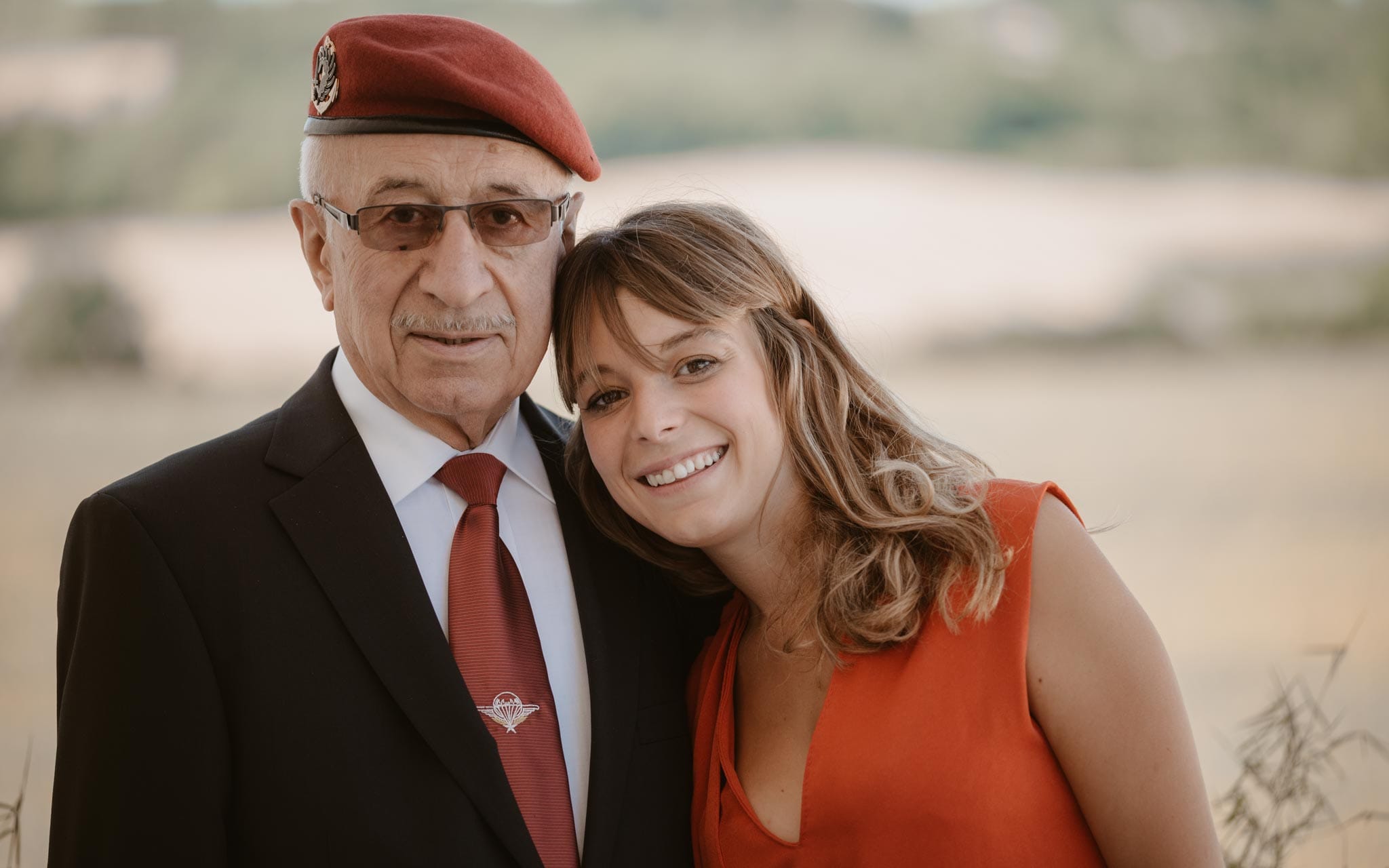 Reportage photo d’un événement familial pour la remise de la légion d’honneur de Yves en Auvergne par Geoffrey Arnoldy photographe