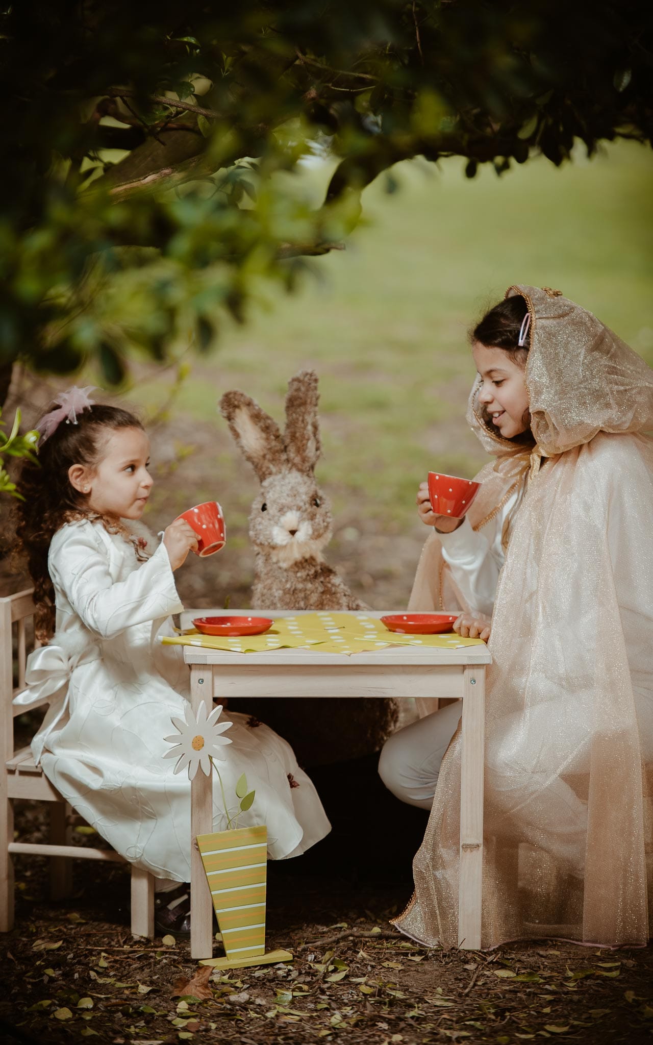 Séance photo lifestyle de famille d’un papa et des deux filles en région parisienne à bry sur marne par Geoffrey Arnoldy photographe