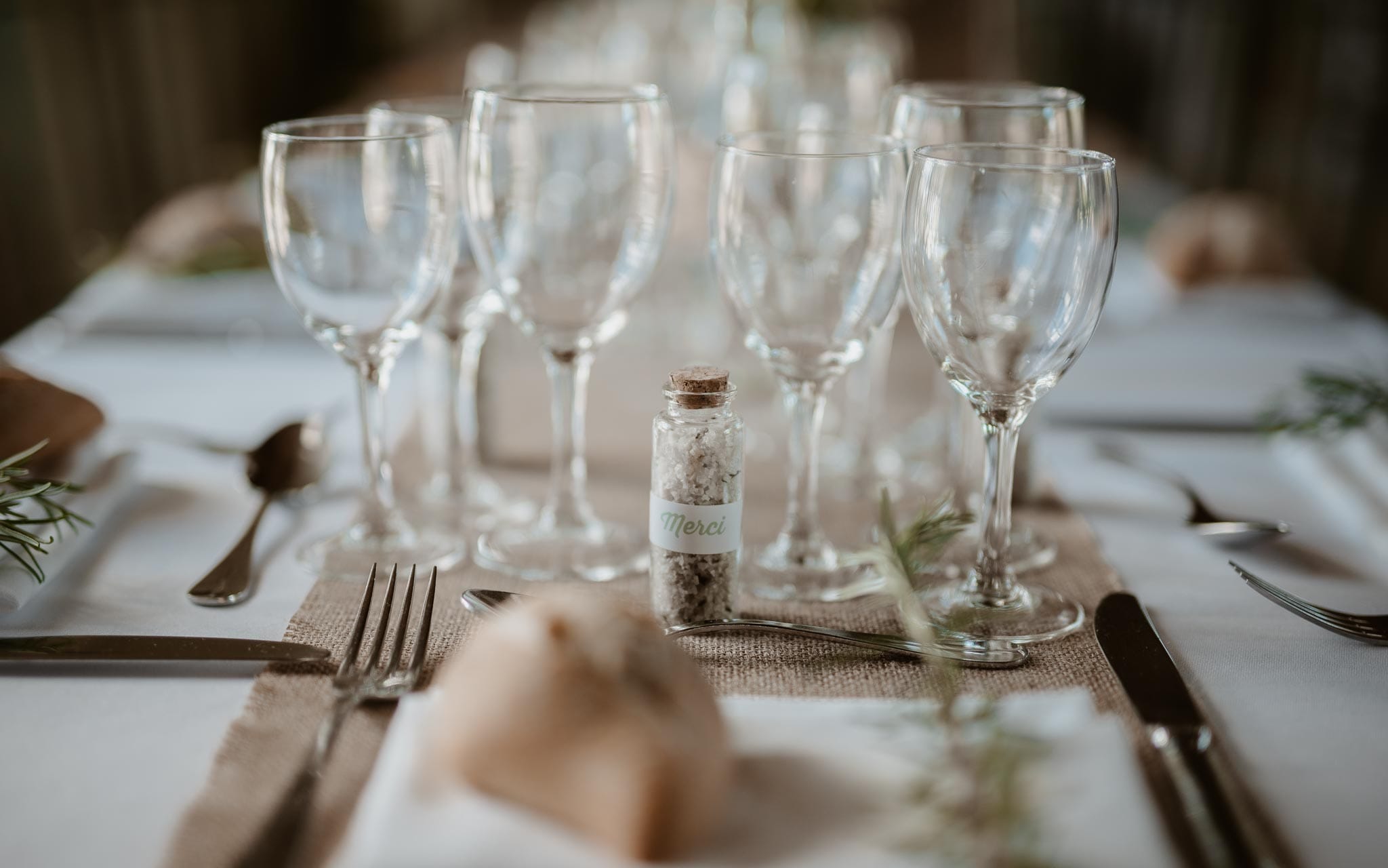 photographies d’un mariage chic multi-culturel au Manoir de Chivré, en Normandie