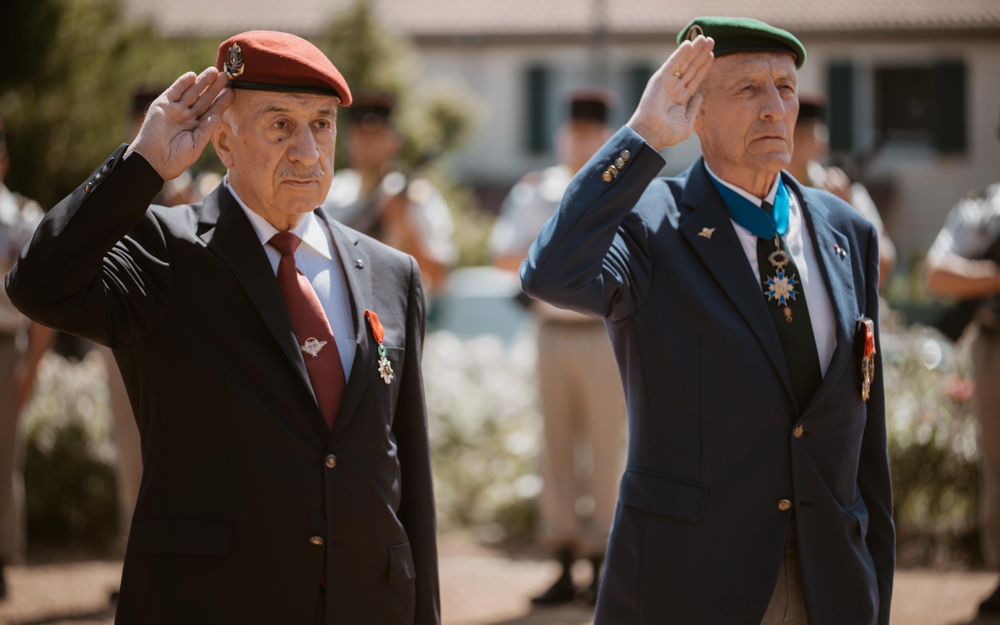 Reportage photo d’un événement familial pour la remise de la légion d’honneur de Yves en Auvergne par Geoffrey Arnoldy photographe