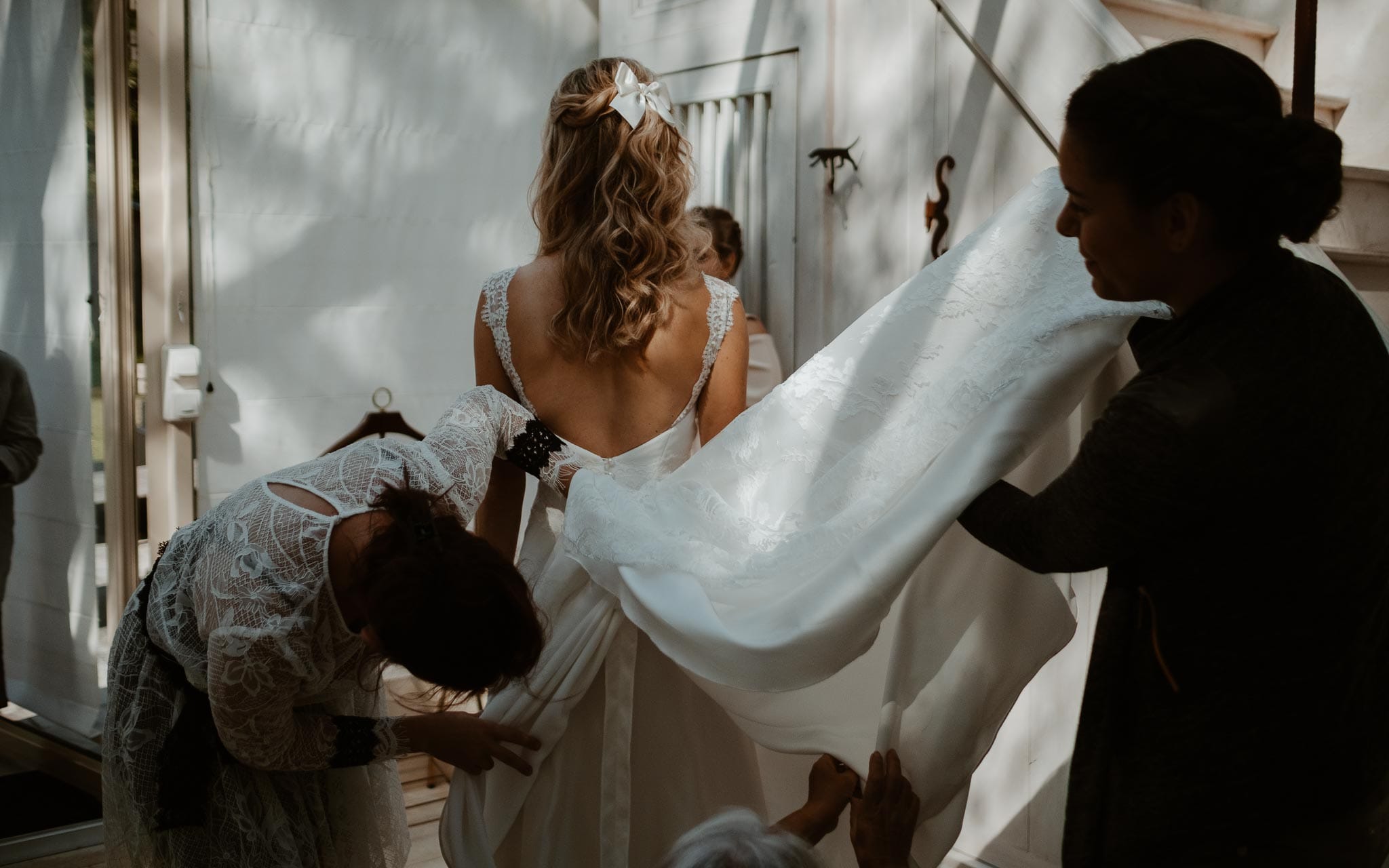 photographies d’une mariée chic et d’un gendarme à Angers et Durval