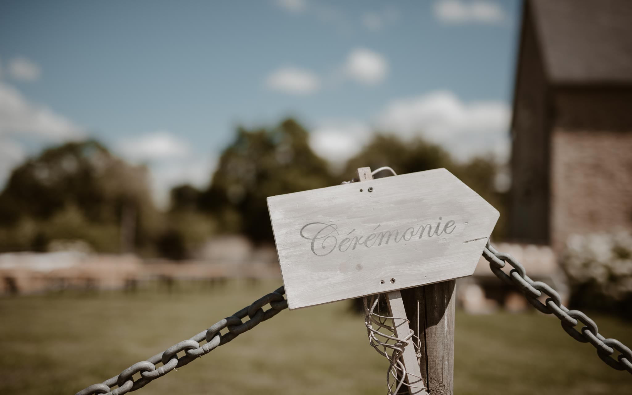 photographies d’un mariage chic multi-culturel au Manoir de Chivré, en Normandie