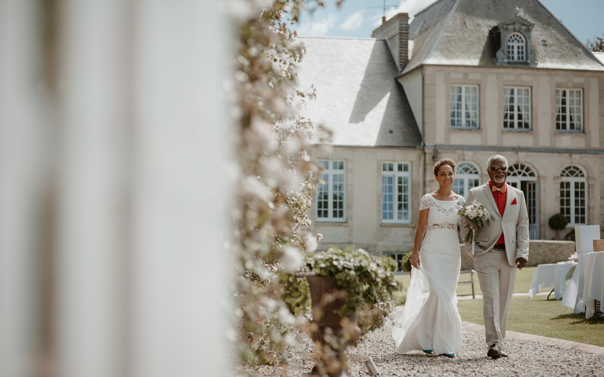 photographies d’un mariage chic multi-culturel au Manoir de Chivré, en Normandie