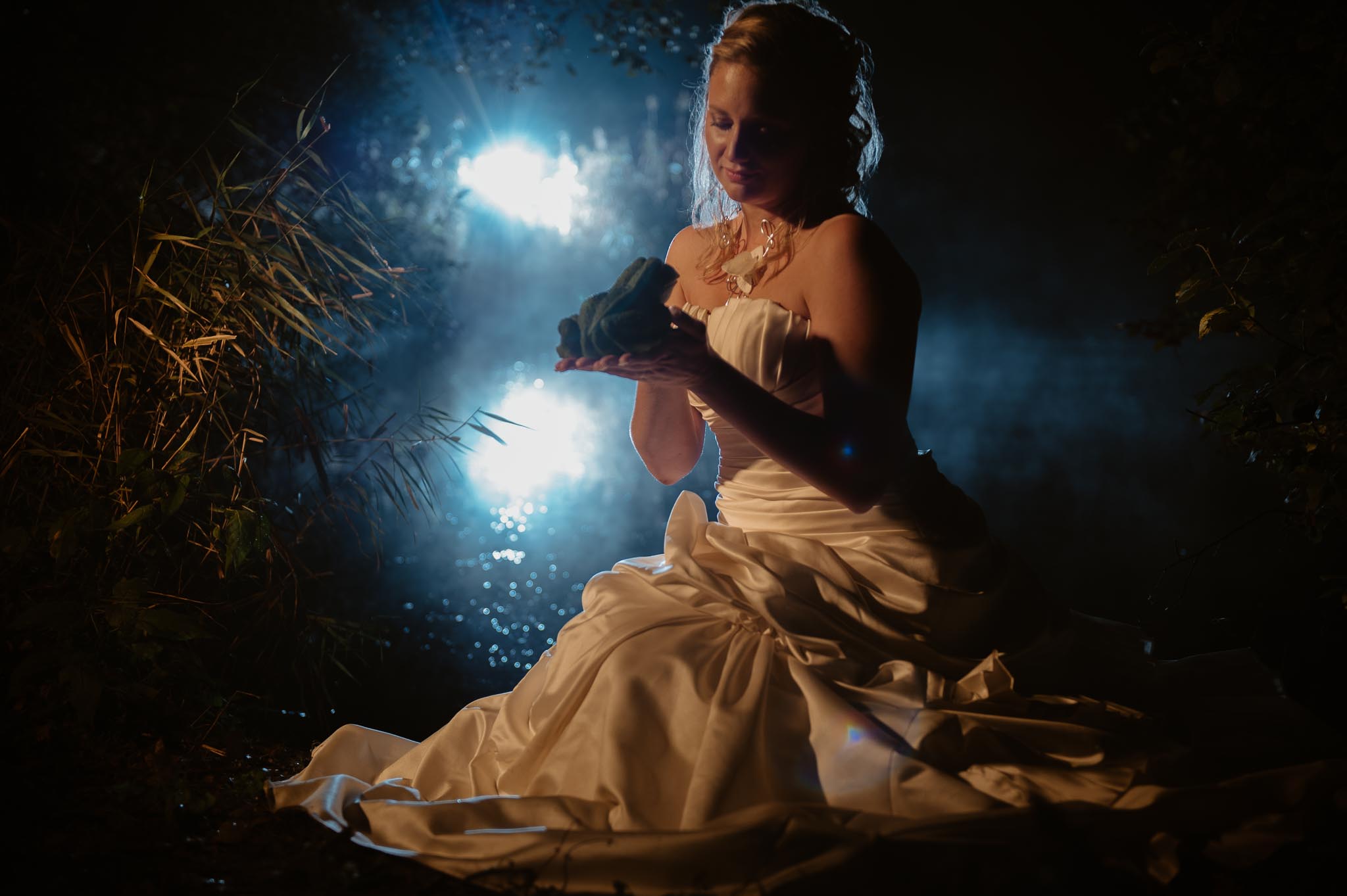 Séance couple après mariage fantastique & poétique inspirée de l’univers Disney près de Nantes par Geoffrey Arnoldy photographe