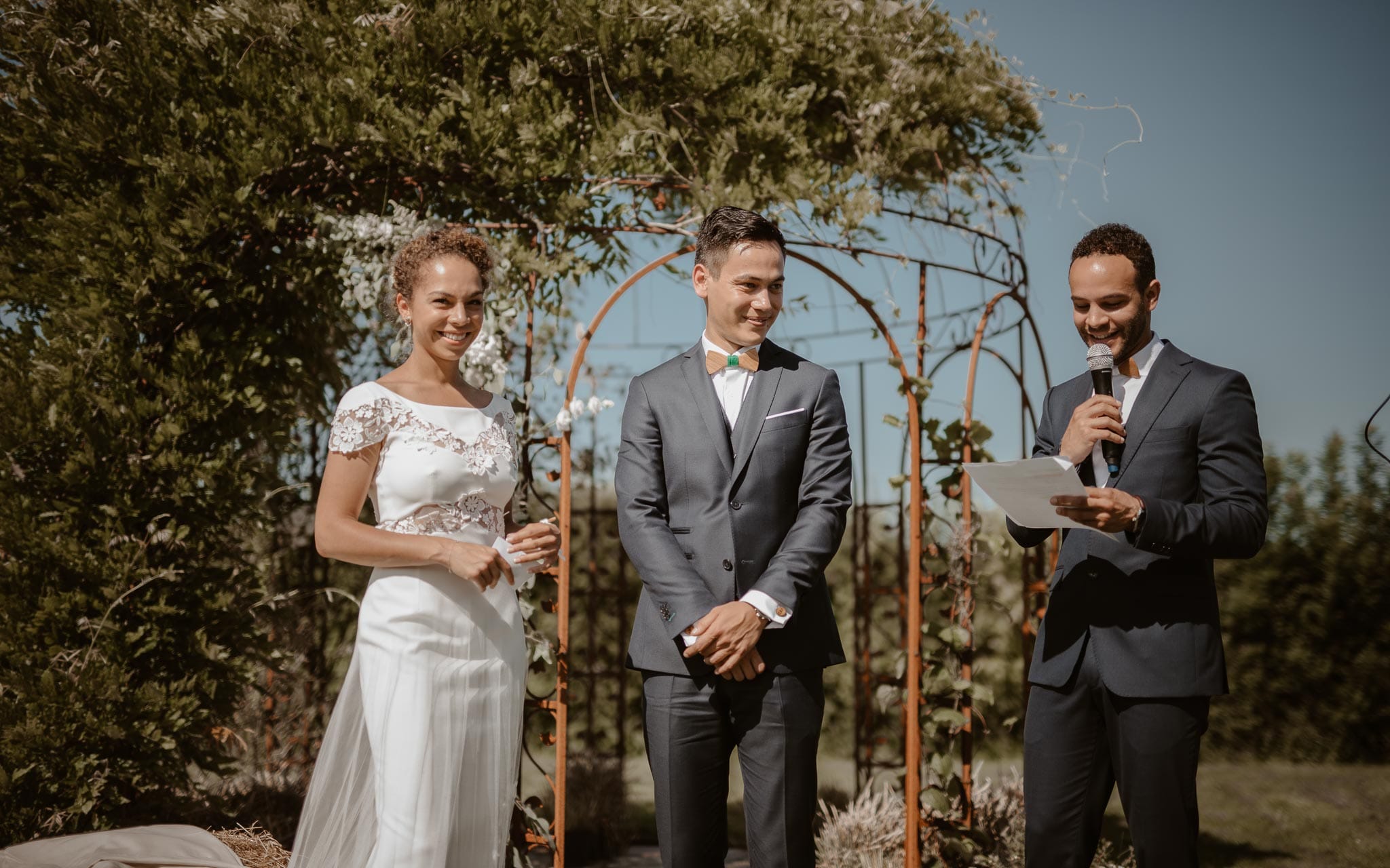 photographies d’un mariage chic multi-culturel au Manoir de Chivré, en Normandie