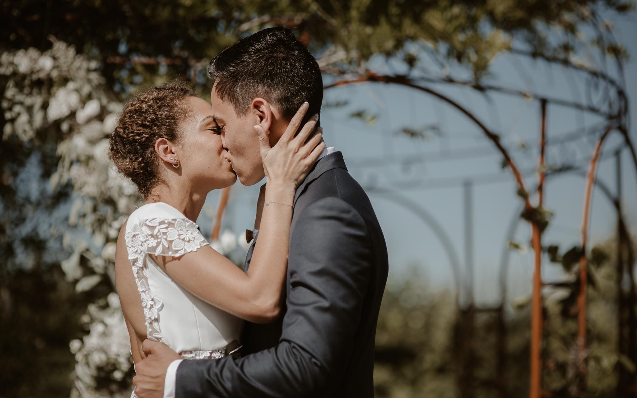 photographies d’un mariage chic multi-culturel au Manoir de Chivré, en Normandie