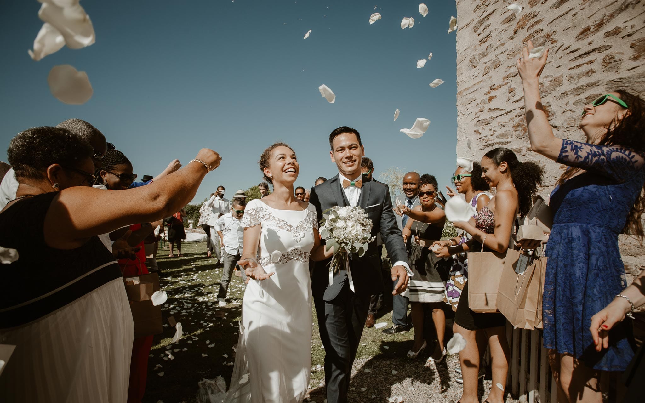 photographies d’un mariage chic multi-culturel au Manoir de Chivré, en Normandie