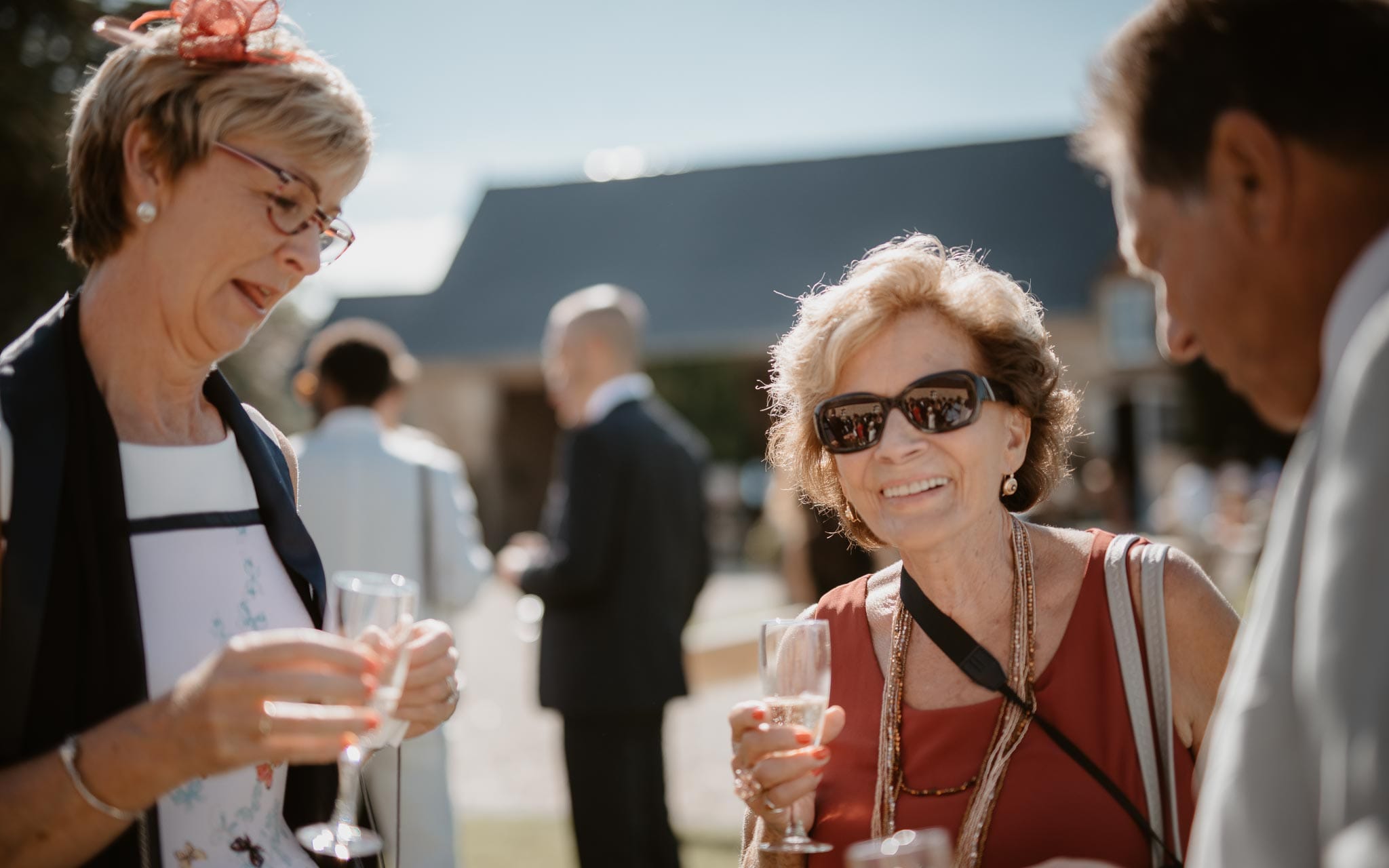 photographies d’un mariage chic multi-culturel au Manoir de Chivré, en Normandie