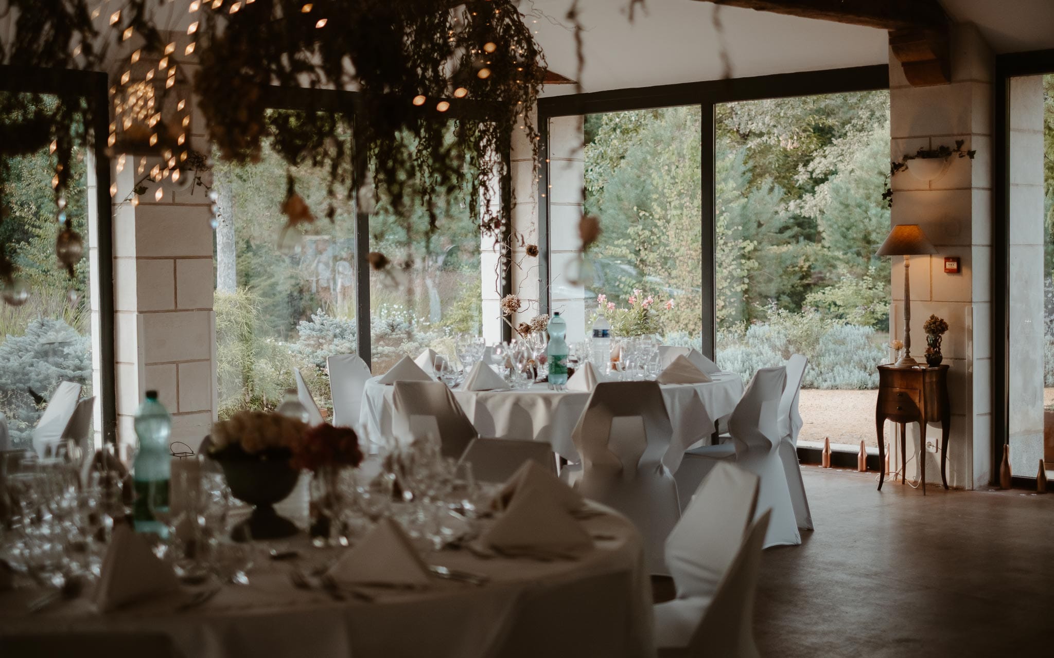 photographies d’une mariée chic et d’un gendarme à Angers et Durval