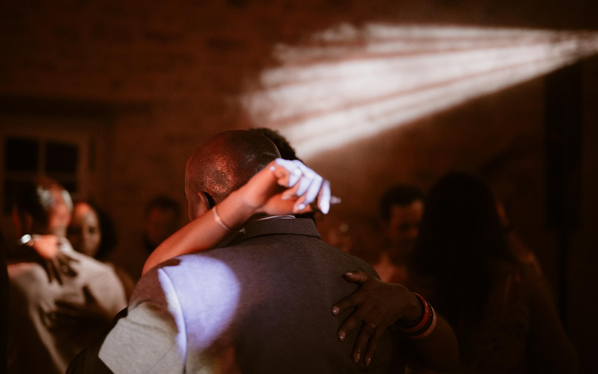 photographies d’un mariage chic multi-culturel au Manoir de Chivré, en Normandie