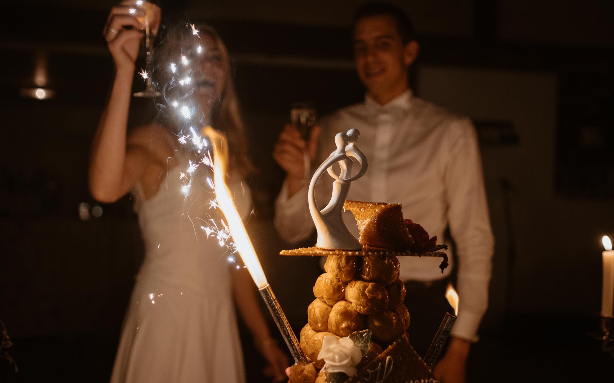 photographies d’une mariée chic et d’un gendarme à Angers et Durval