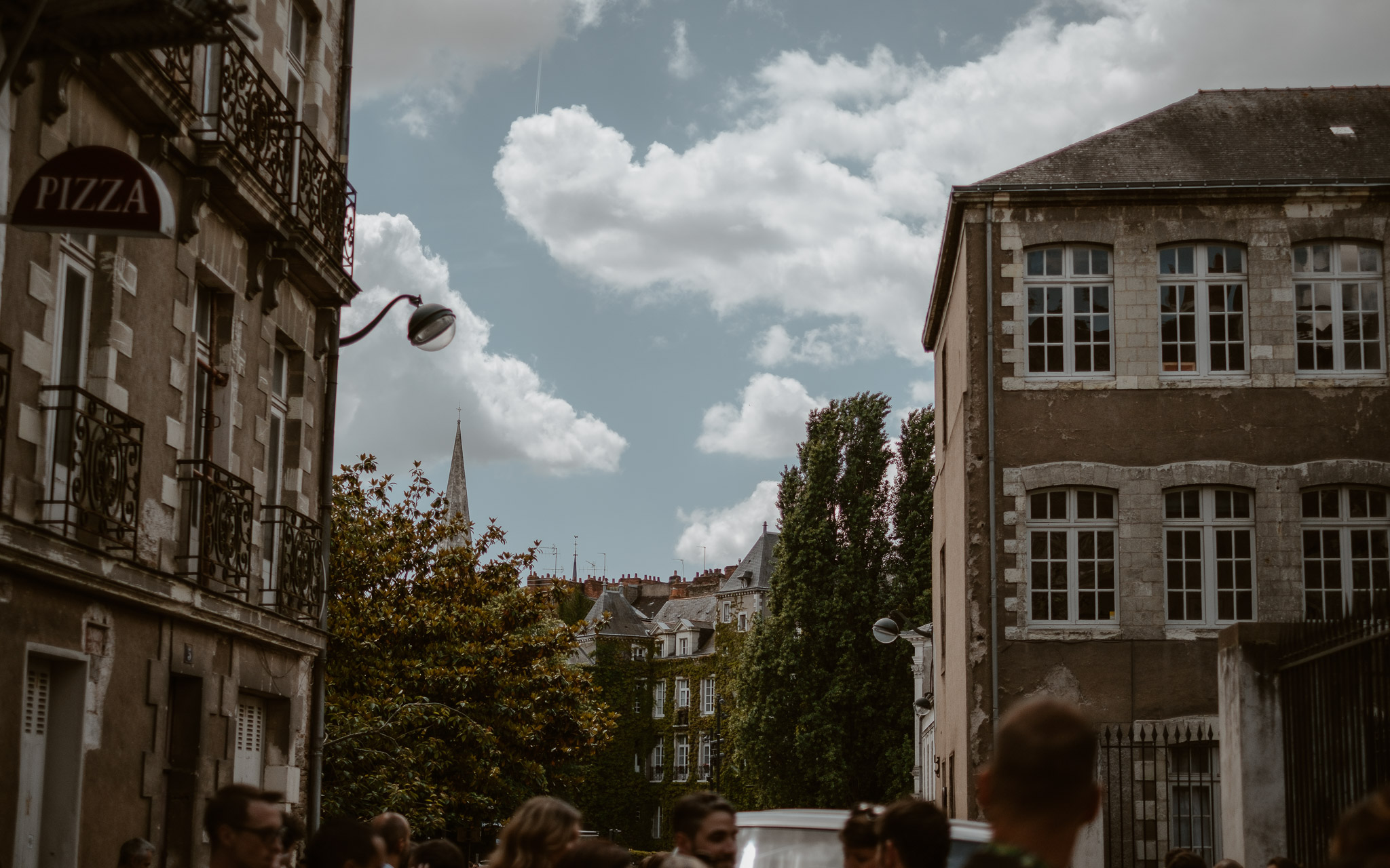 photographies d’un mariage moody en pays de la loire entre nantes et angers