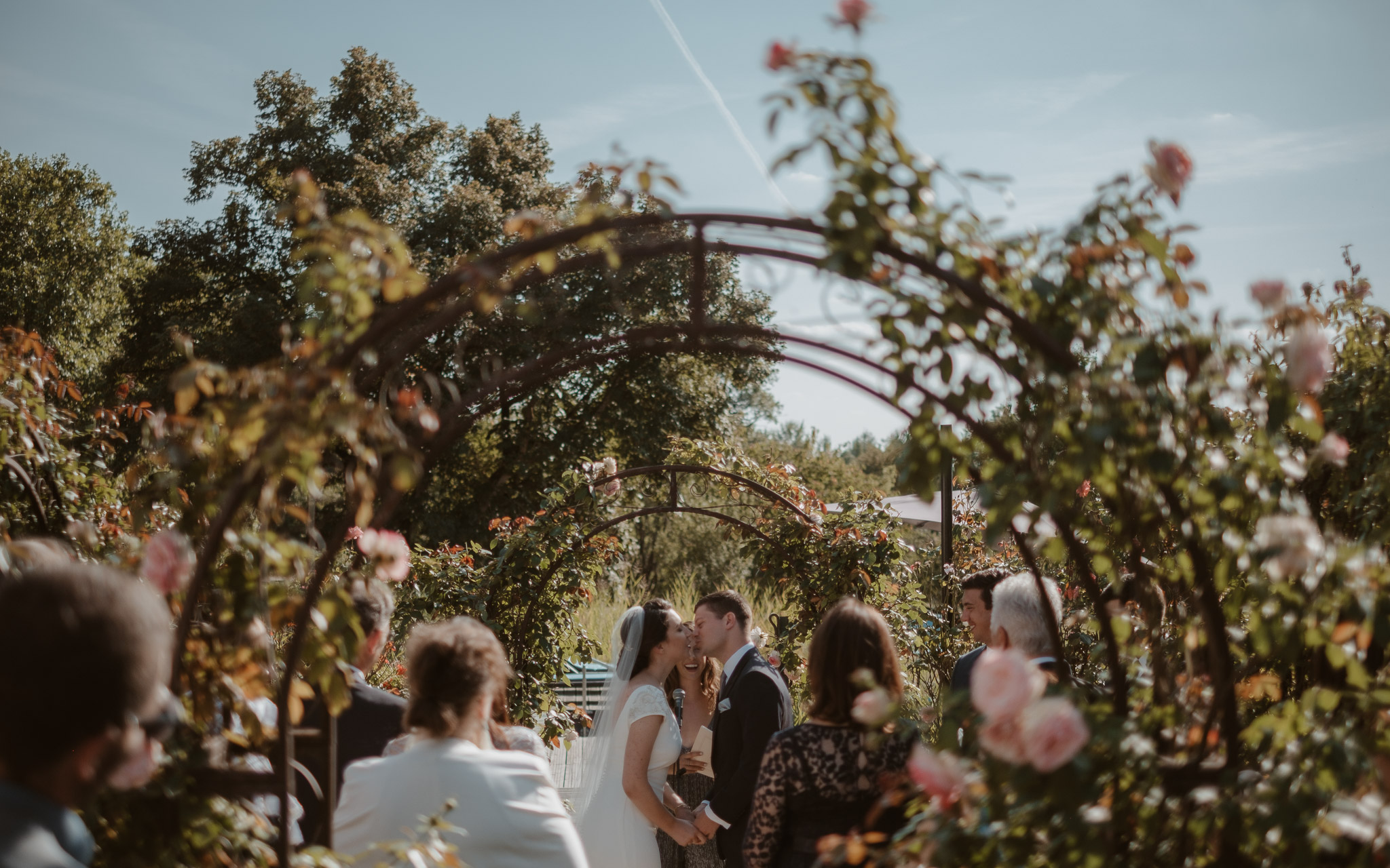 photographies d’un mariage américain au Château de l’Epinay à Saint Georges-sur-Loire