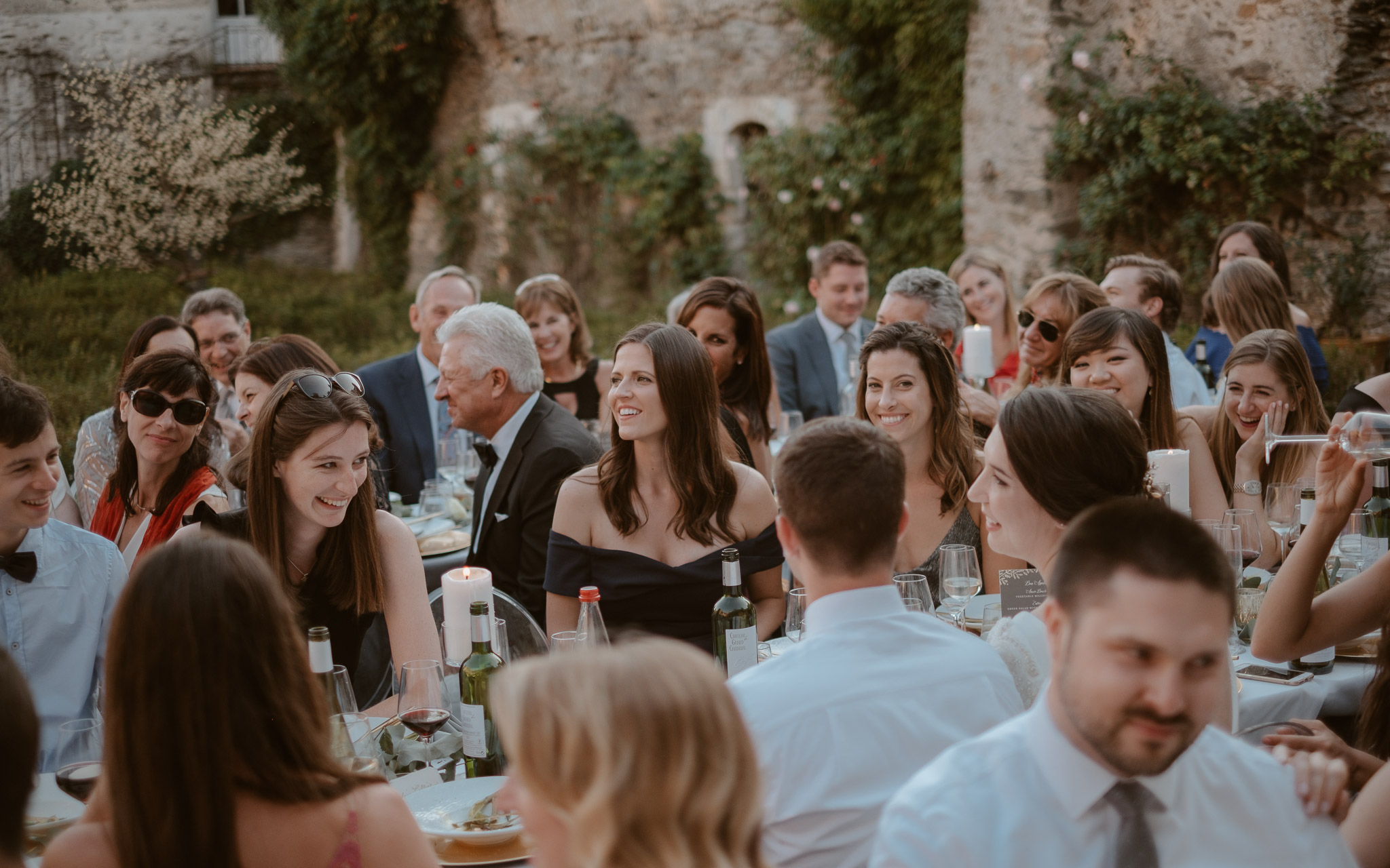 photographies d’un mariage américain au Château de l’Epinay à Saint Georges-sur-Loire