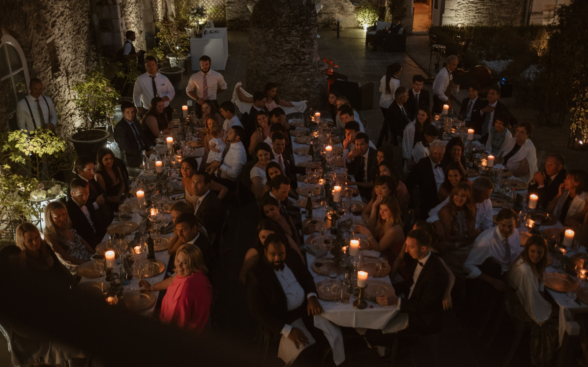 photographies d’un mariage américain au Château de l’Epinay à Saint Georges-sur-Loire