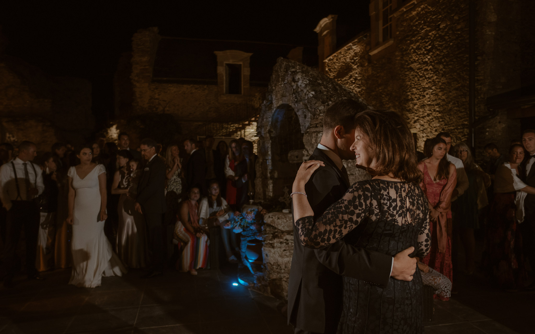 photographies d’un mariage américain au Château de l’Epinay à Saint Georges-sur-Loire
