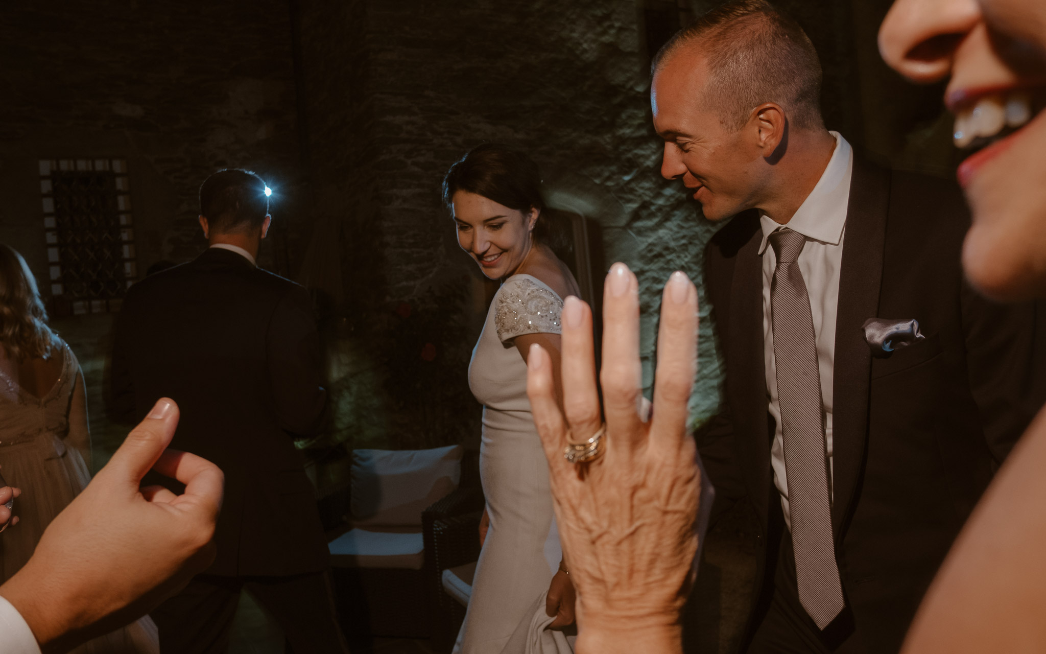 photographies d’un mariage américain au Château de l’Epinay à Saint Georges-sur-Loire