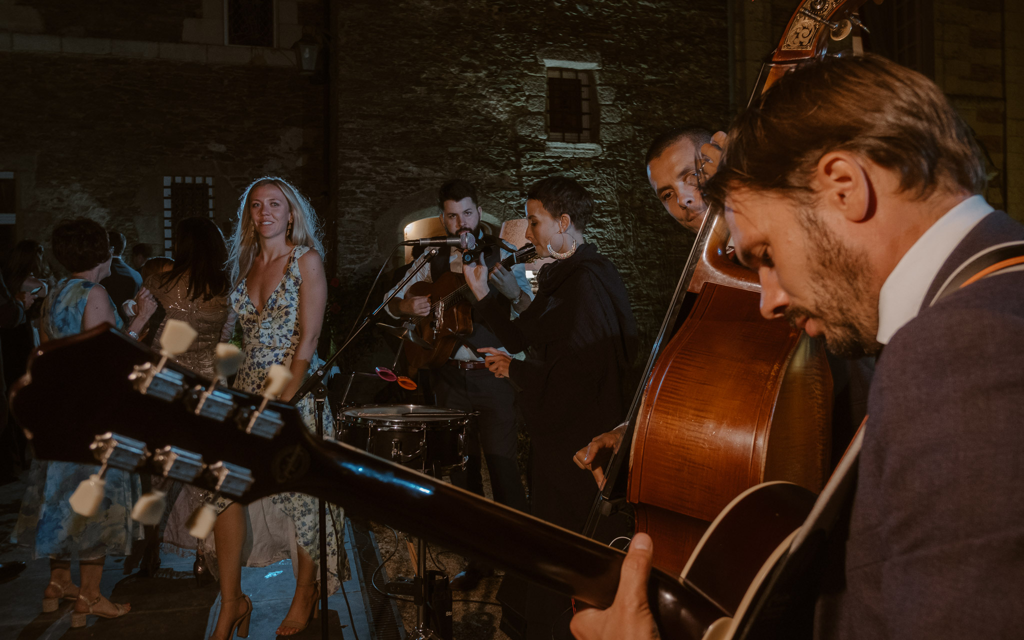 photographies d’un mariage américain au Château de l’Epinay à Saint Georges-sur-Loire