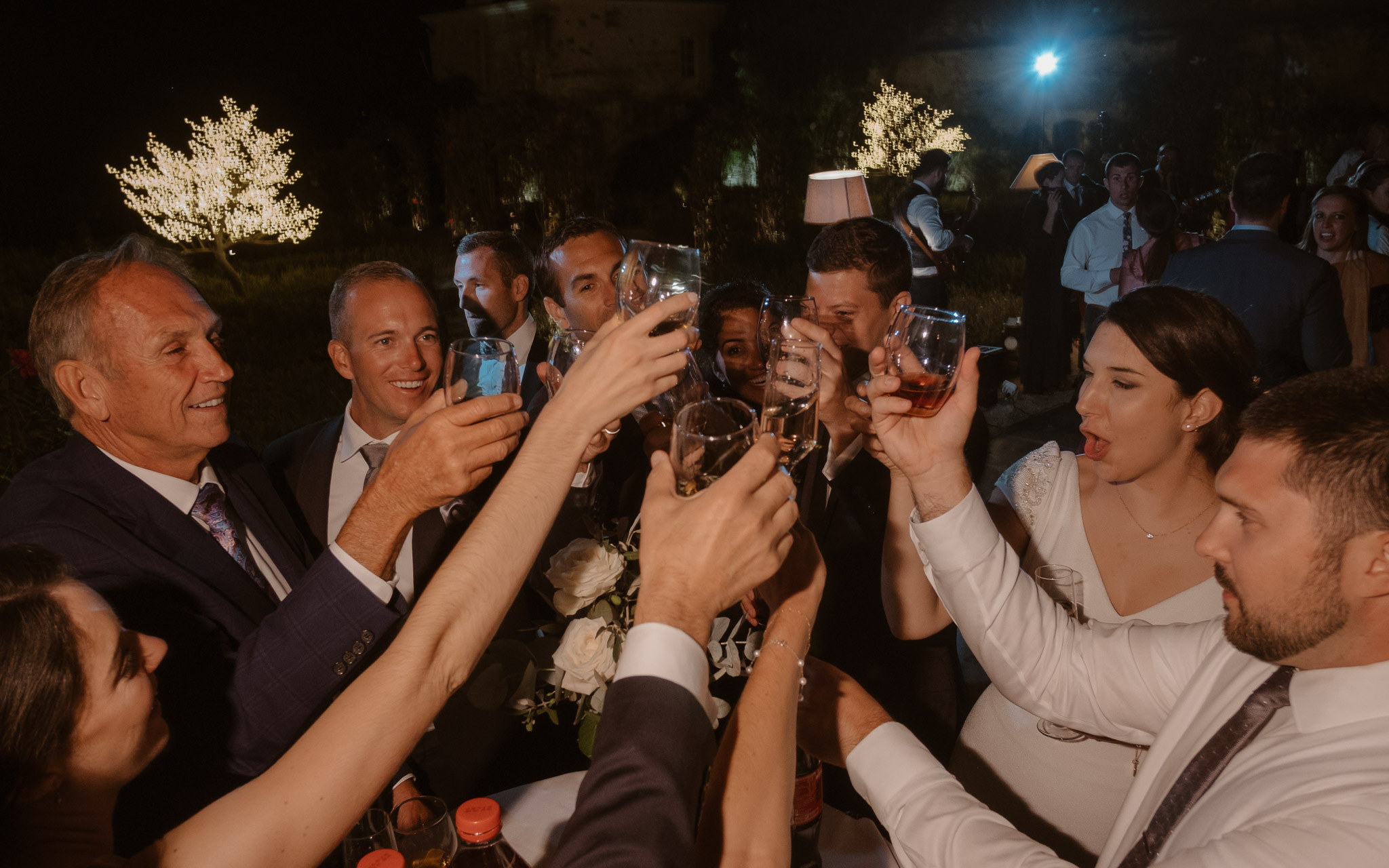 photographies d’un mariage américain au Château de l’Epinay à Saint Georges-sur-Loire