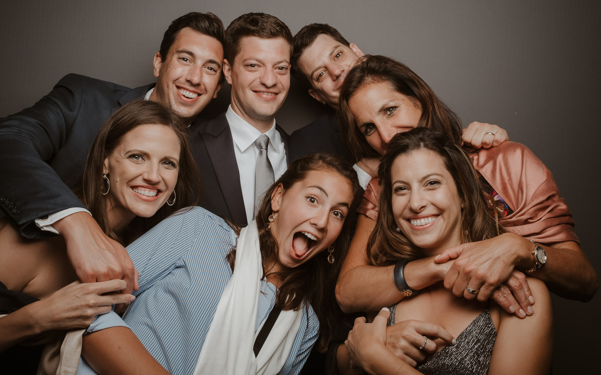 photographies d’un mariage américain au Château de l’Epinay à Saint Georges-sur-Loire