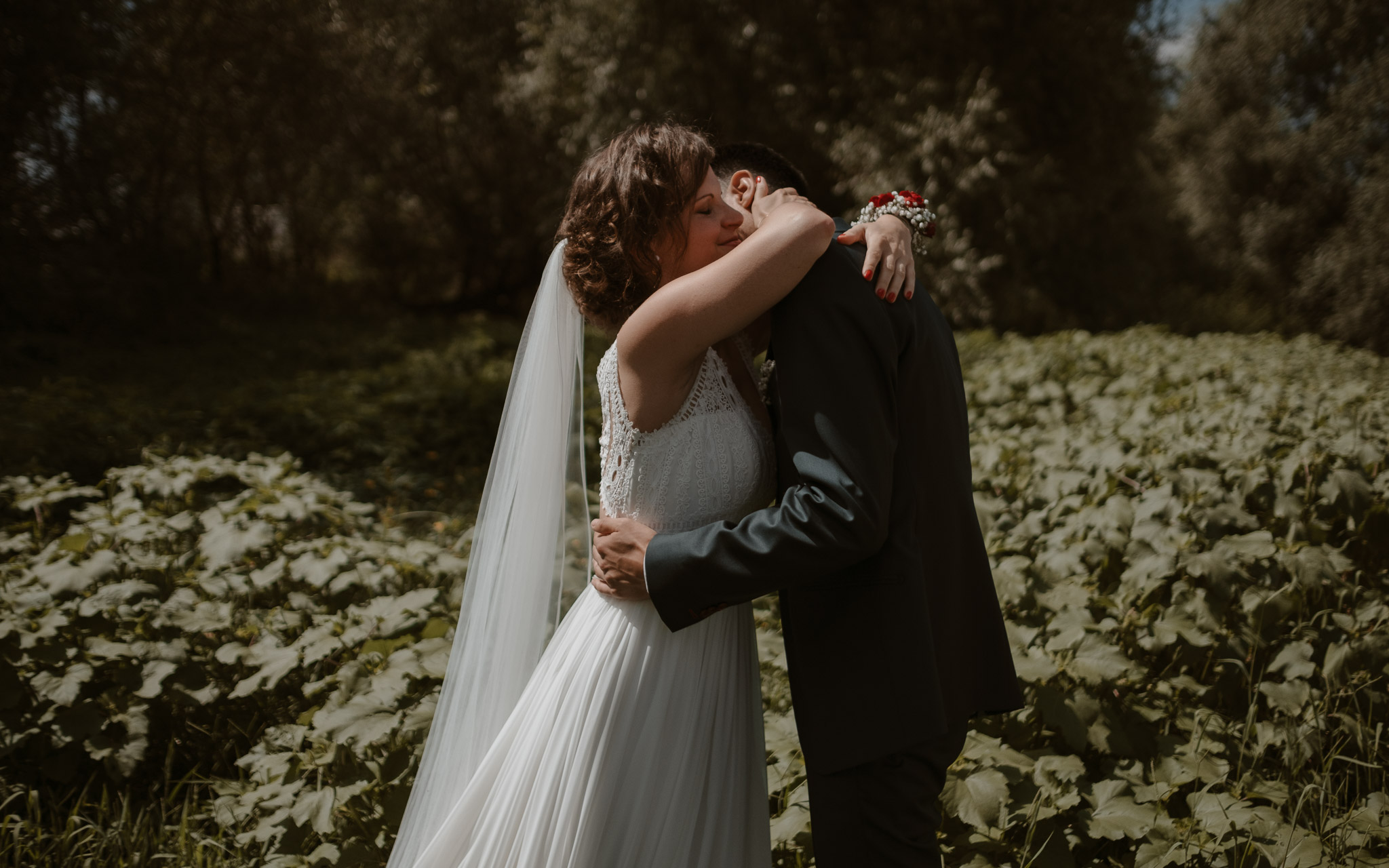 photographies d’un mariage multi-culturel à Freigné, entre Nantes, Angers et Ancenis.