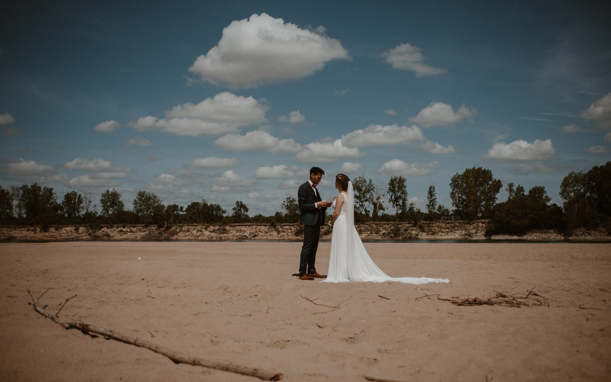 photographies d’un mariage multi-culturel à Freigné, entre Nantes, Angers et Ancenis.