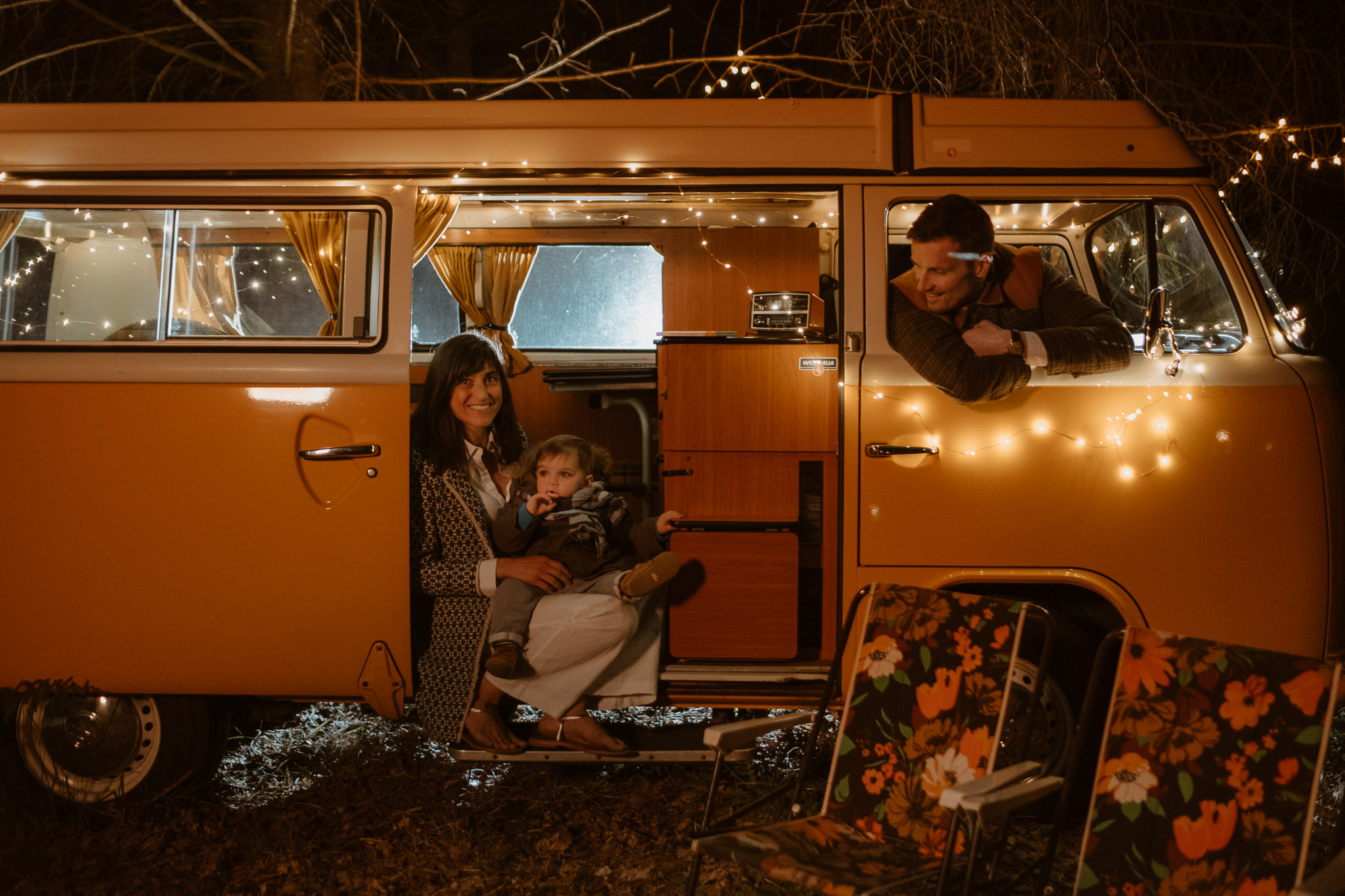 photo d’une séance de couple day-after originale & créative inspirée des univers de la mode et de la pub 70’s par Geoffrey Arnoldy photographe