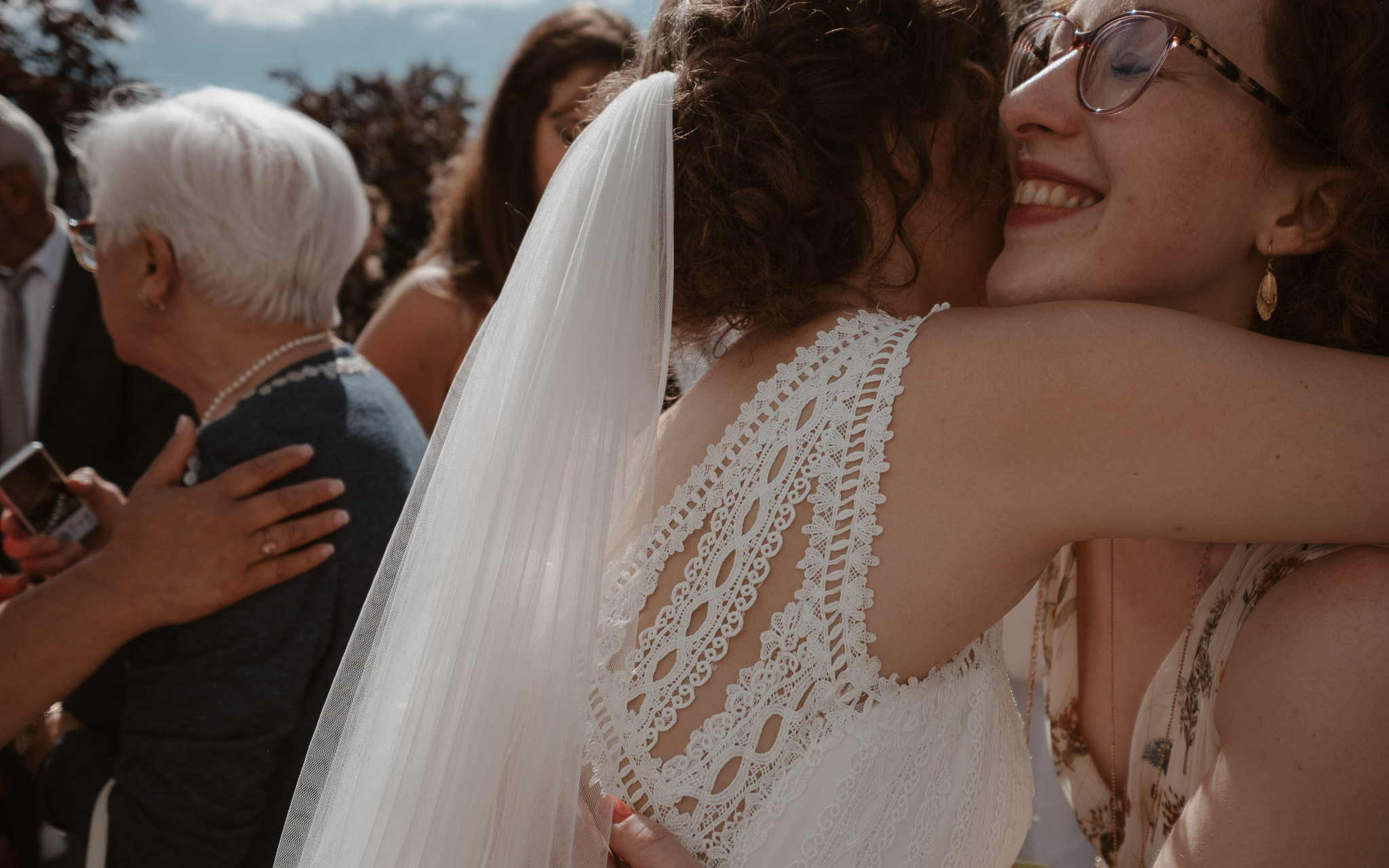 photographies d’un mariage multi-culturel à Freigné, entre Nantes, Angers et Ancenis.