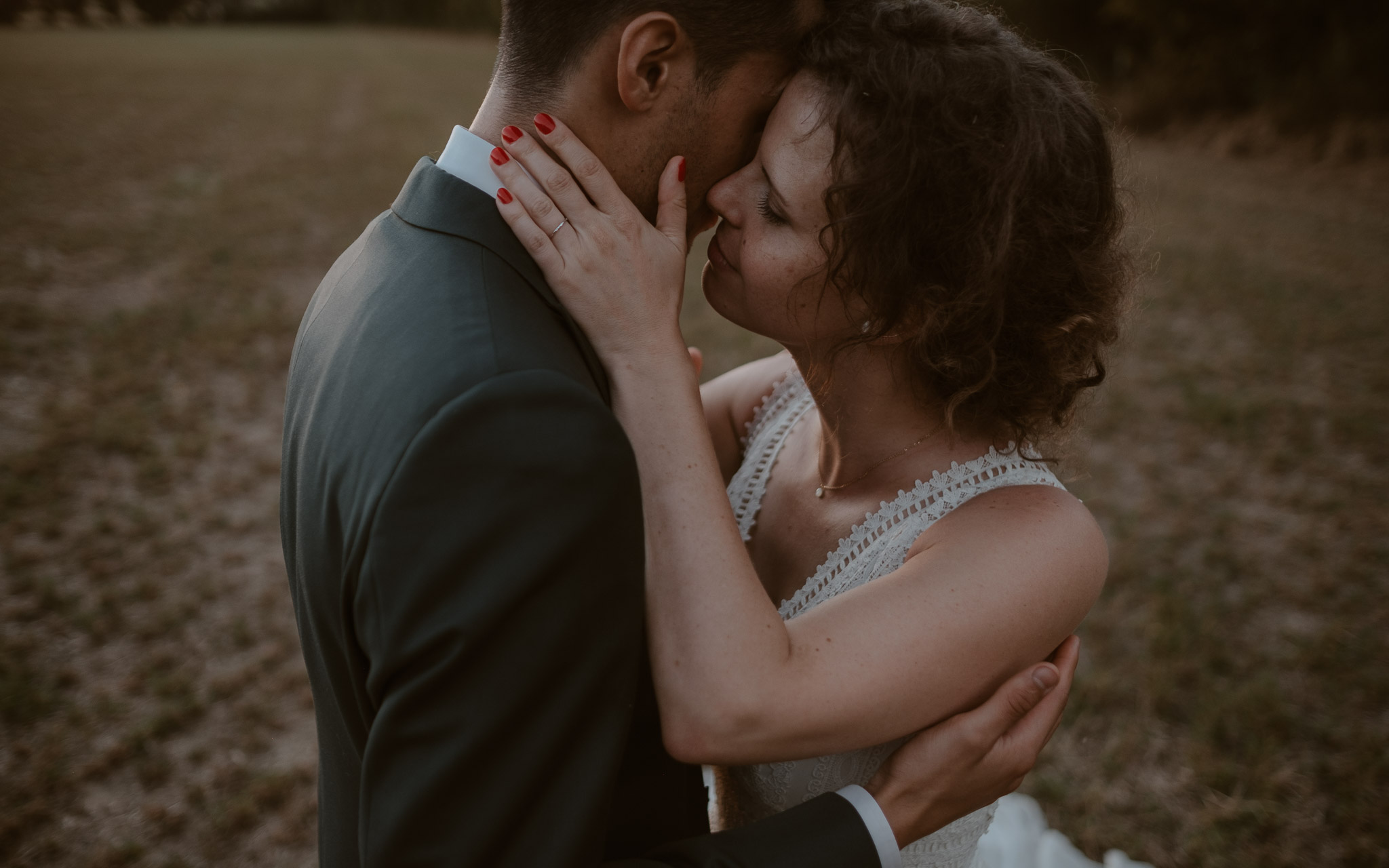 photographies d’un mariage multi-culturel à Freigné, entre Nantes, Angers et Ancenis.