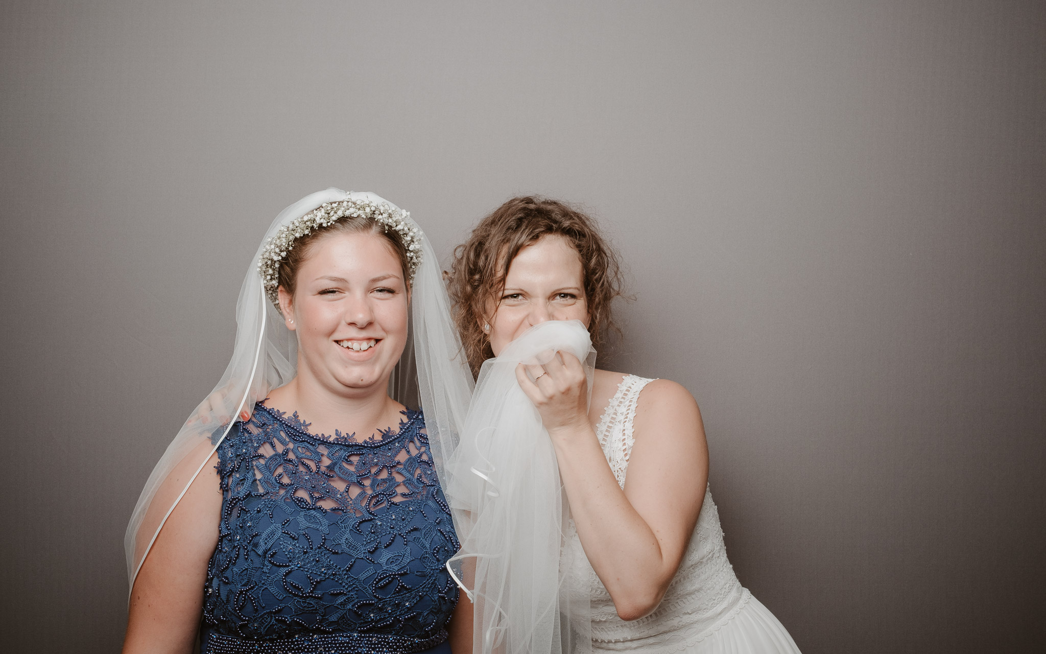 photographies d’un mariage multi-culturel à Freigné, entre Nantes, Angers et Ancenis.