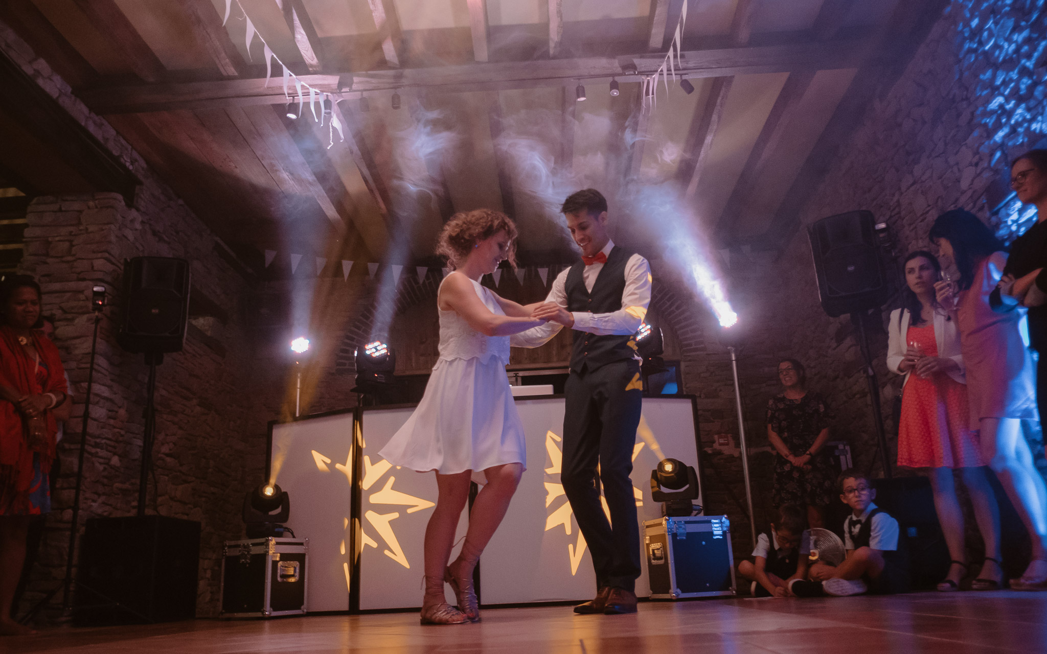 photographies d’un mariage multi-culturel à Freigné, entre Nantes, Angers et Ancenis.