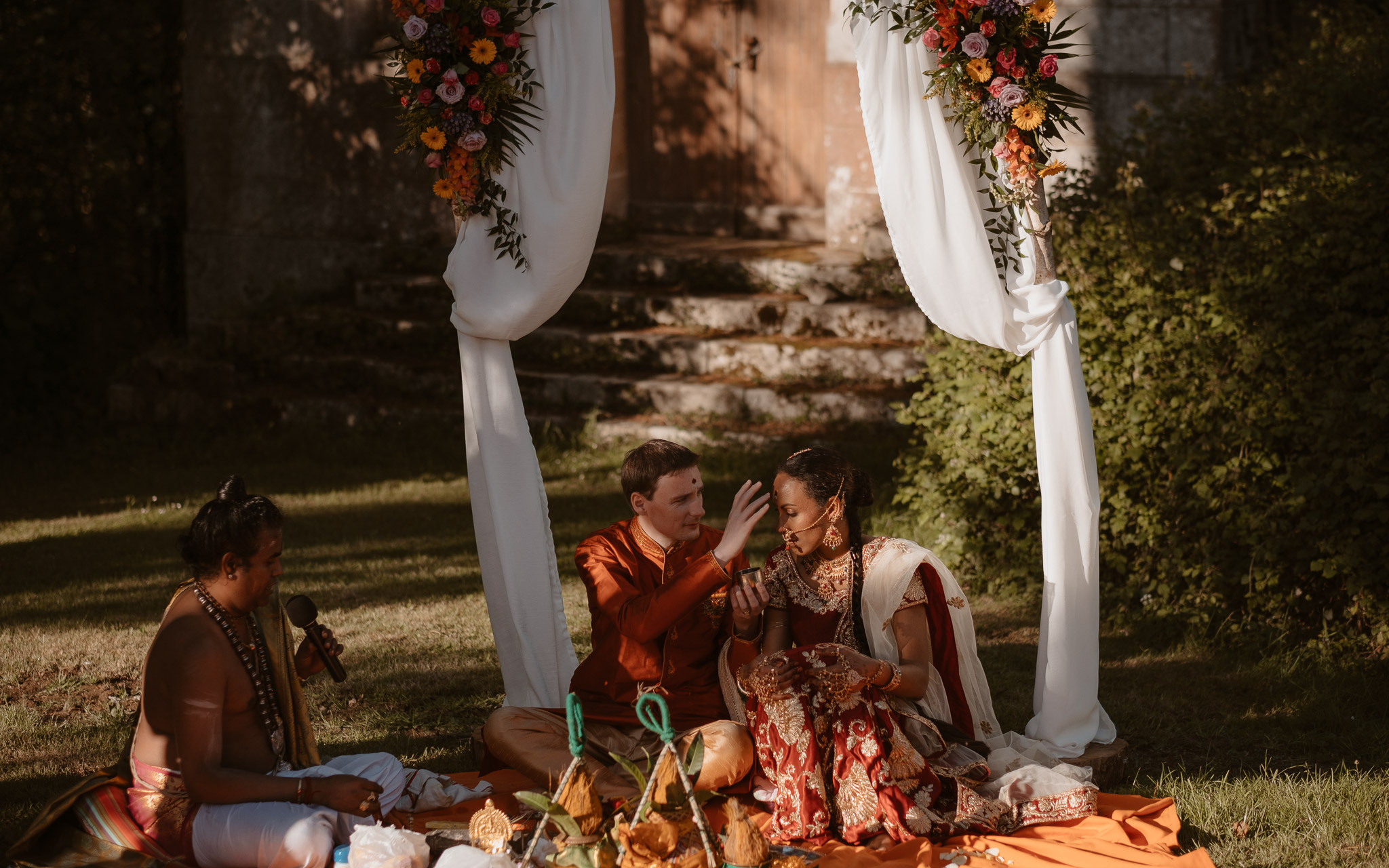 mariage-hindou-chateau-de-bezyl-sixt-sur-aff-reportage-photo-Geoffrey-Arnoldy