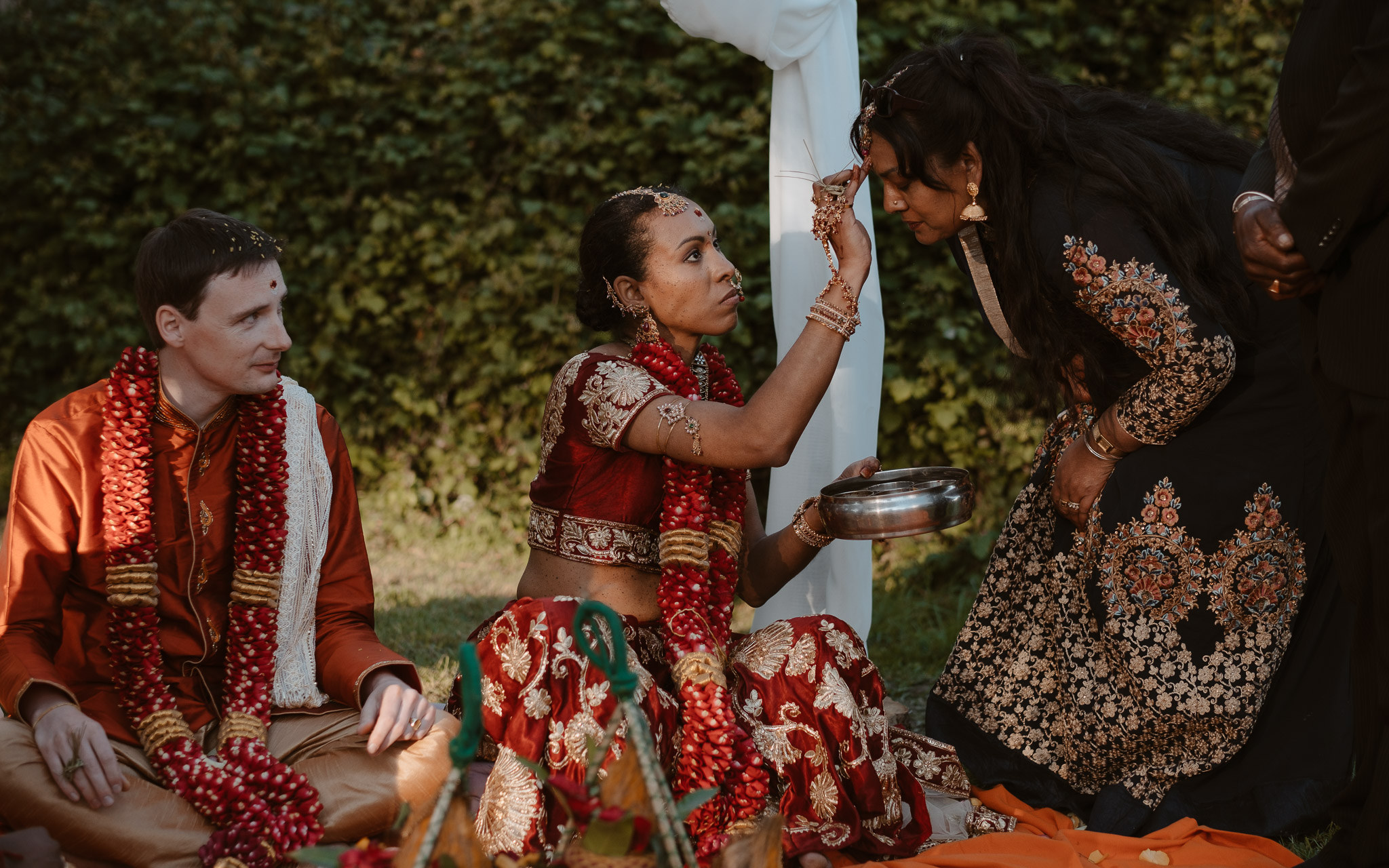 mariage-hindou-chateau-de-bezyl-sixt-sur-aff-reportage-photo-Geoffrey-Arnoldy