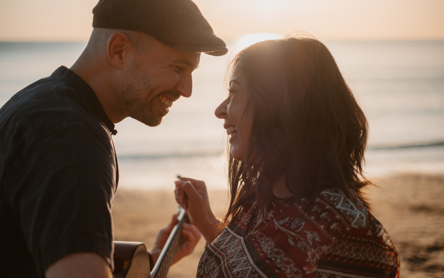 Séance photo grossesse lifestyle couple futurs parents à Nantes Vendée