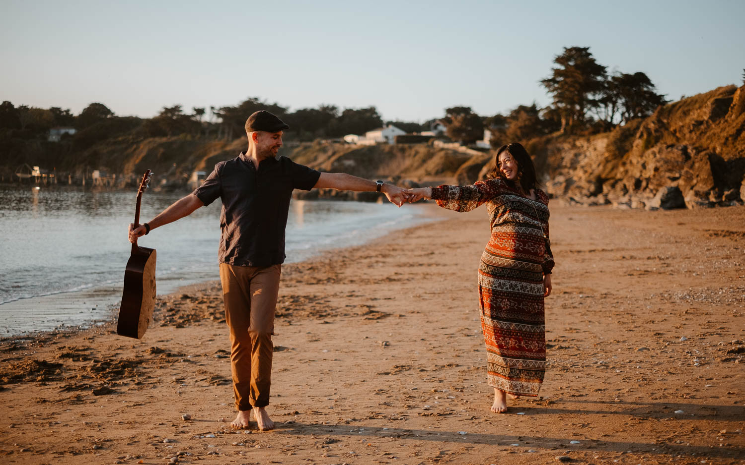 Séance photo grossesse lifestyle couple futurs parents à Nantes Vendée