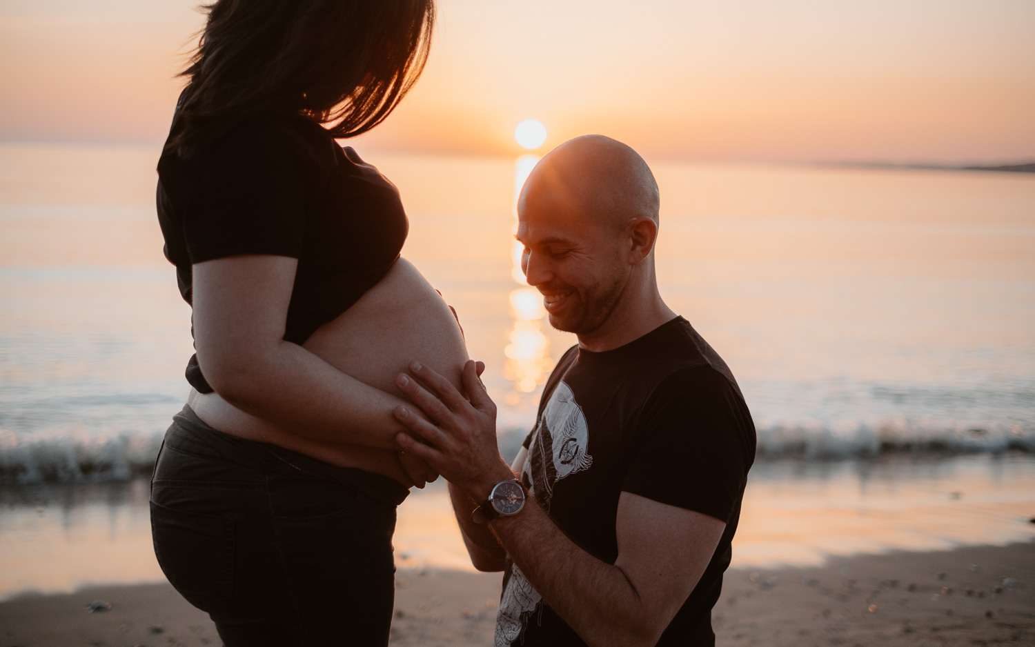 Séance photo grossesse lifestyle couple futurs parents à Nantes Vendée
