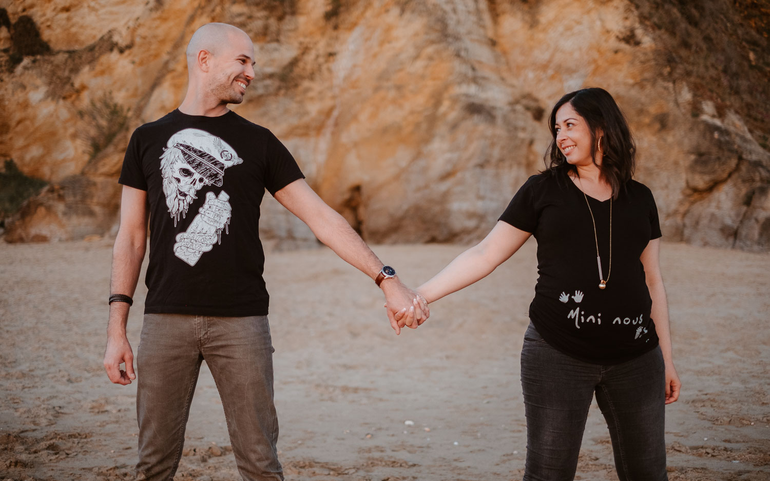 Séance photo grossesse lifestyle couple futurs parents à Nantes Vendée