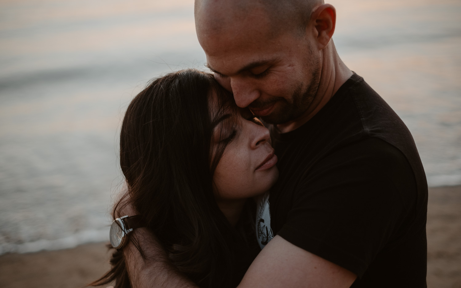 Séance photo grossesse lifestyle couple futurs parents à Nantes Vendée