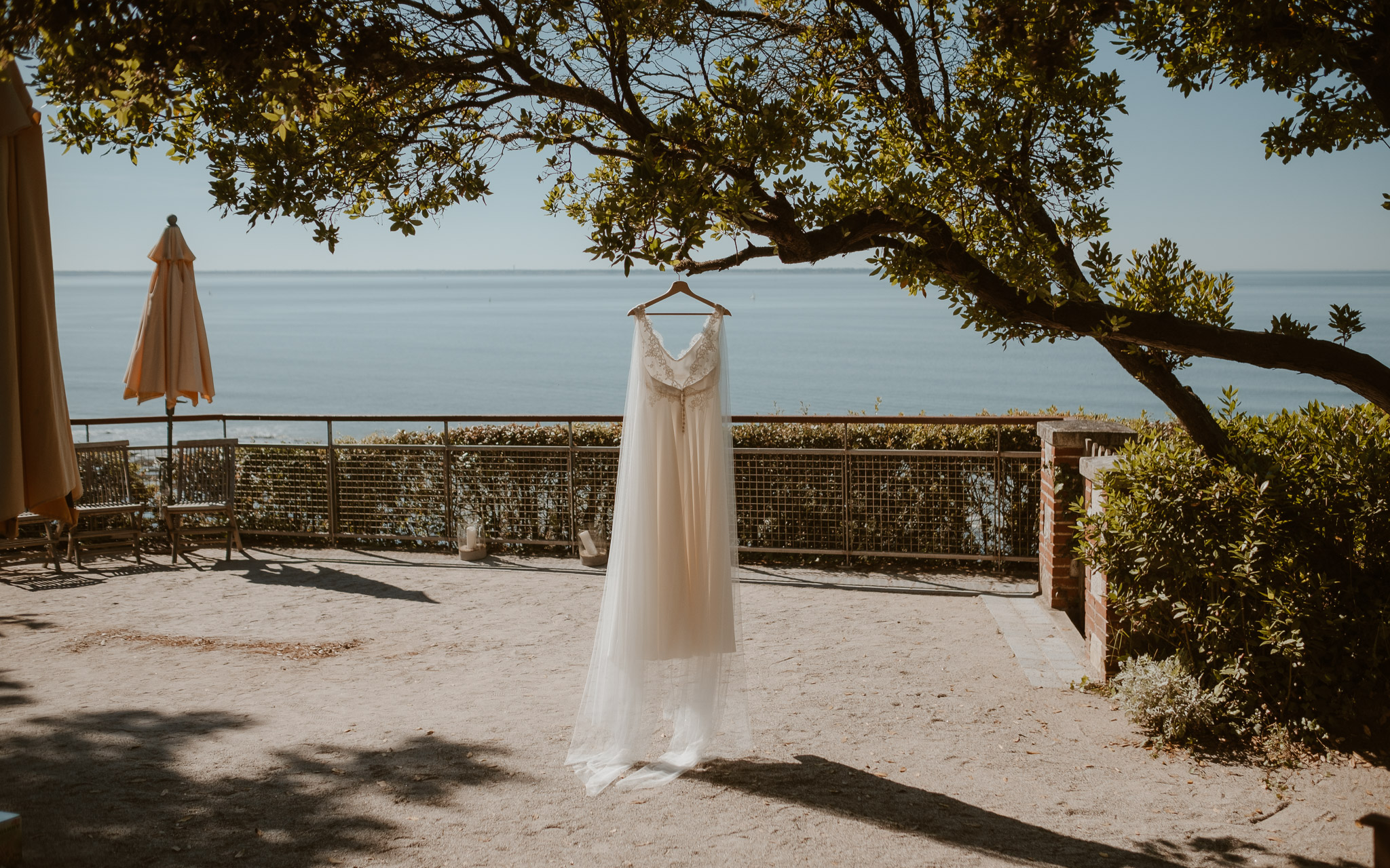 photographies d’un mariage tropical au Château de Saint-Marc à Saint Nazaire