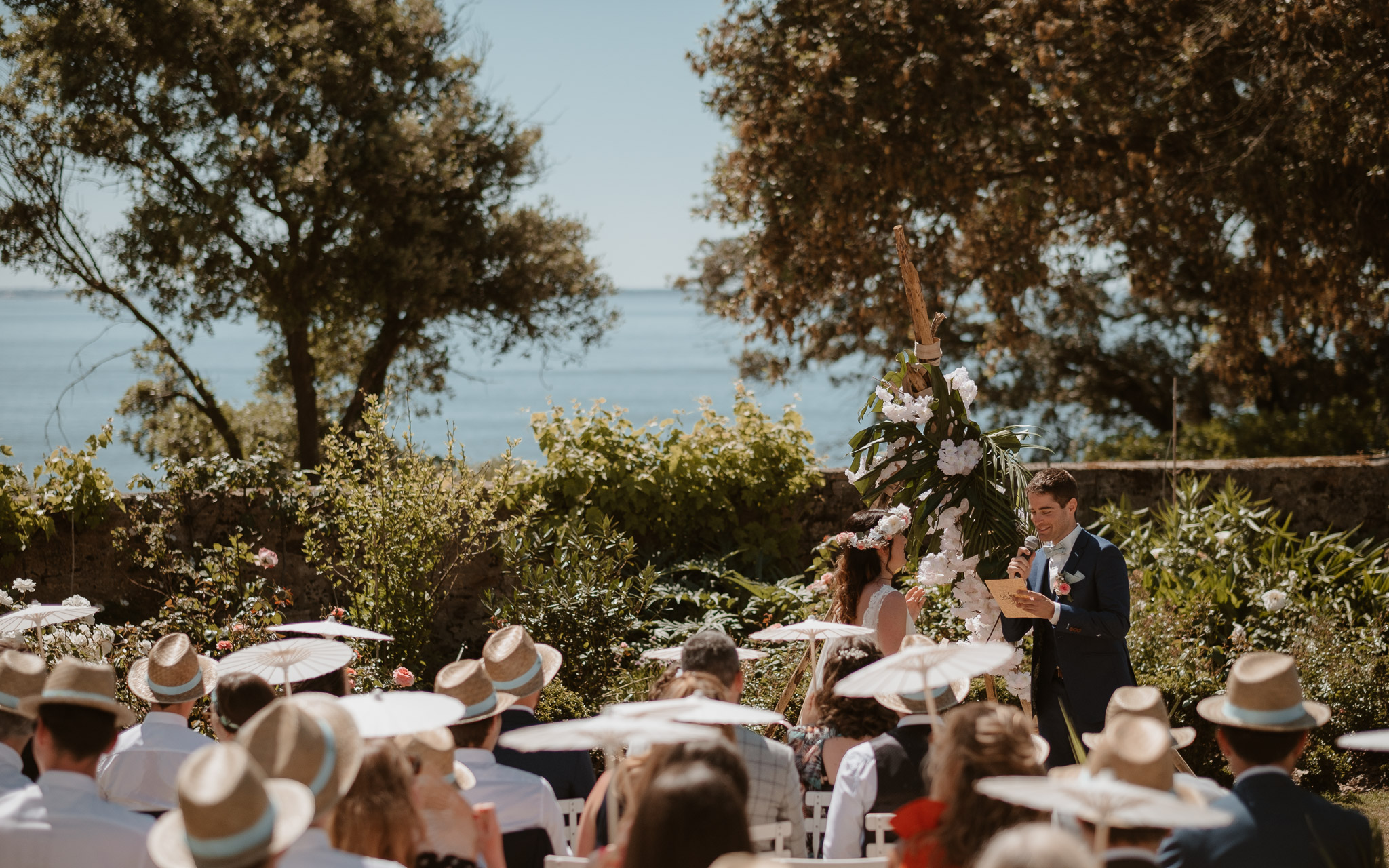 photographies d’un mariage tropical au Château de Saint-Marc à Saint Nazaire