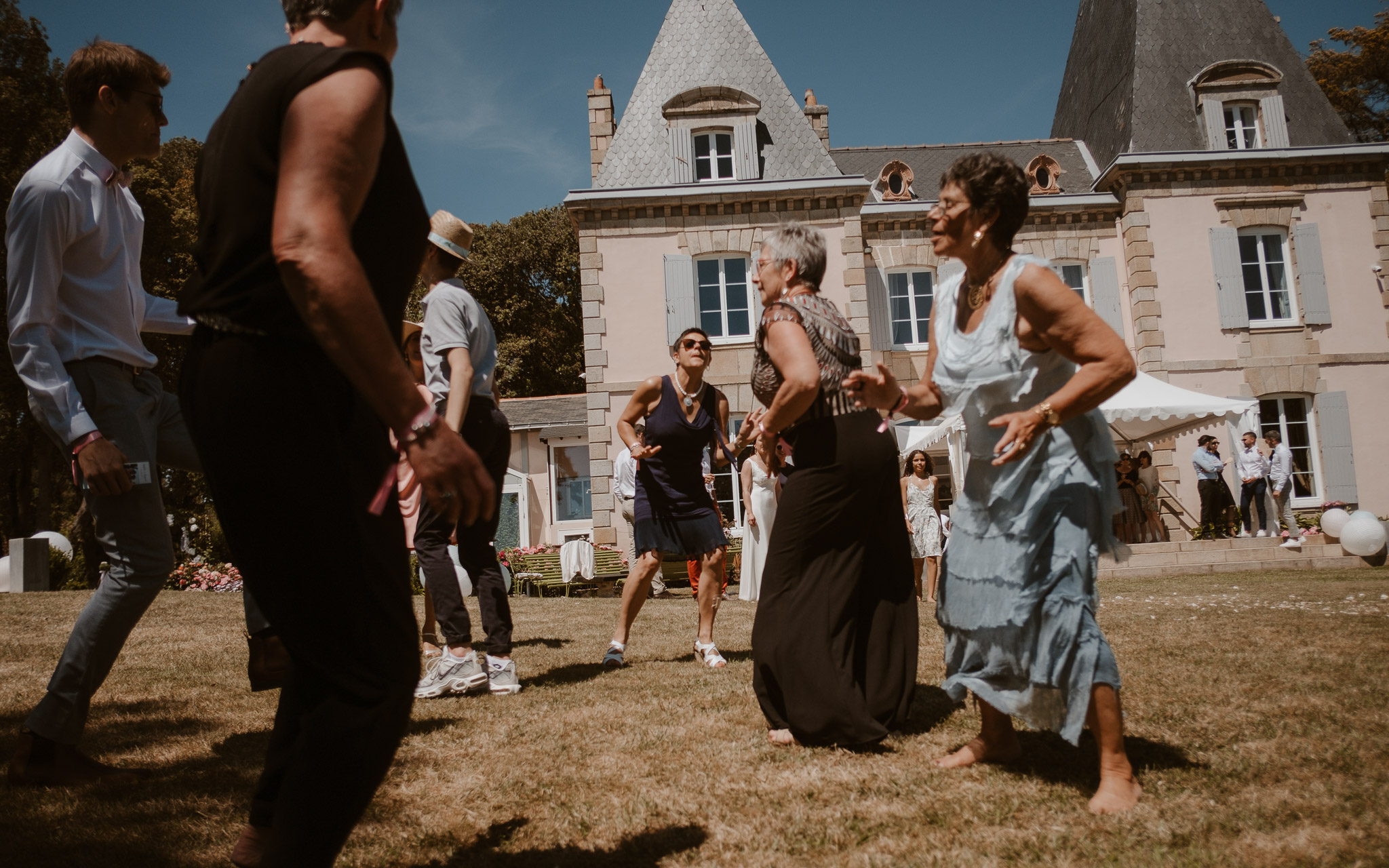 photographies d’un mariage tropical au Château de Saint-Marc à Saint Nazaire