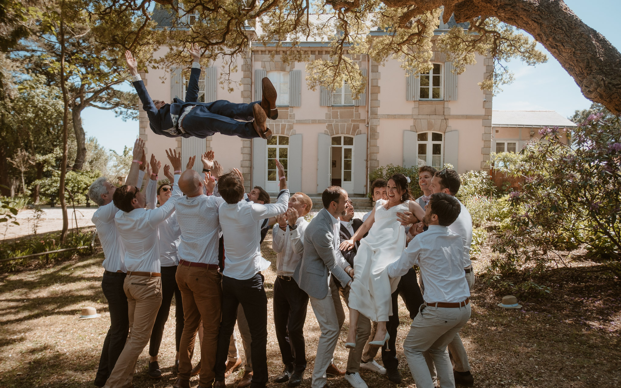 photographies d’un mariage tropical au Château de Saint-Marc à Saint Nazaire