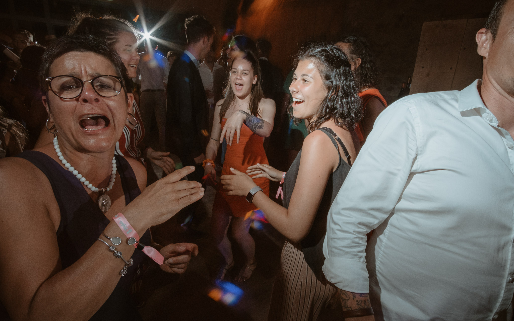 photographies d’un mariage tropical au Château de Saint-Marc à Saint Nazaire