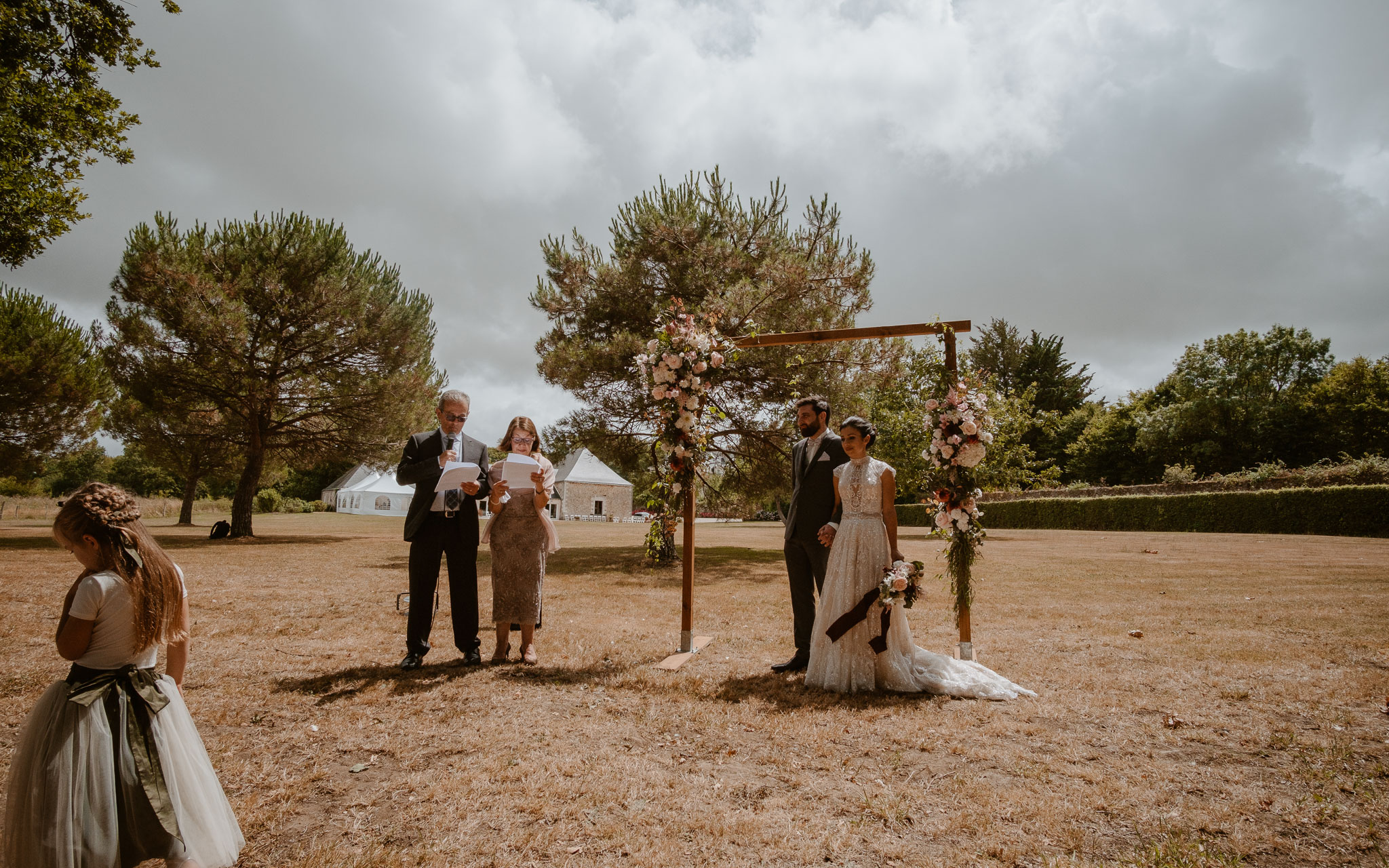 photographies d’un mariage bohème chic au Château de la Rousselière à Frossay