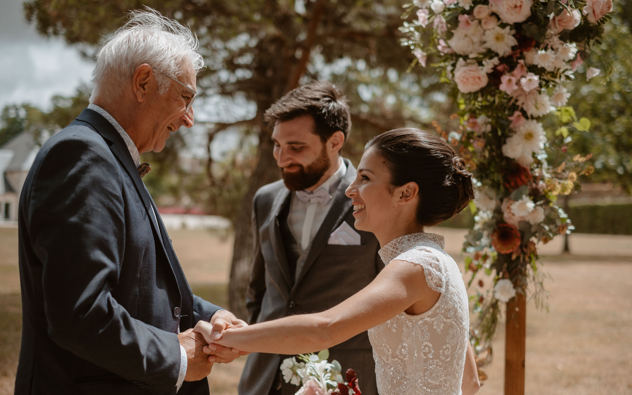 photographies d’un mariage bohème chic au Château de la Rousselière à Frossay