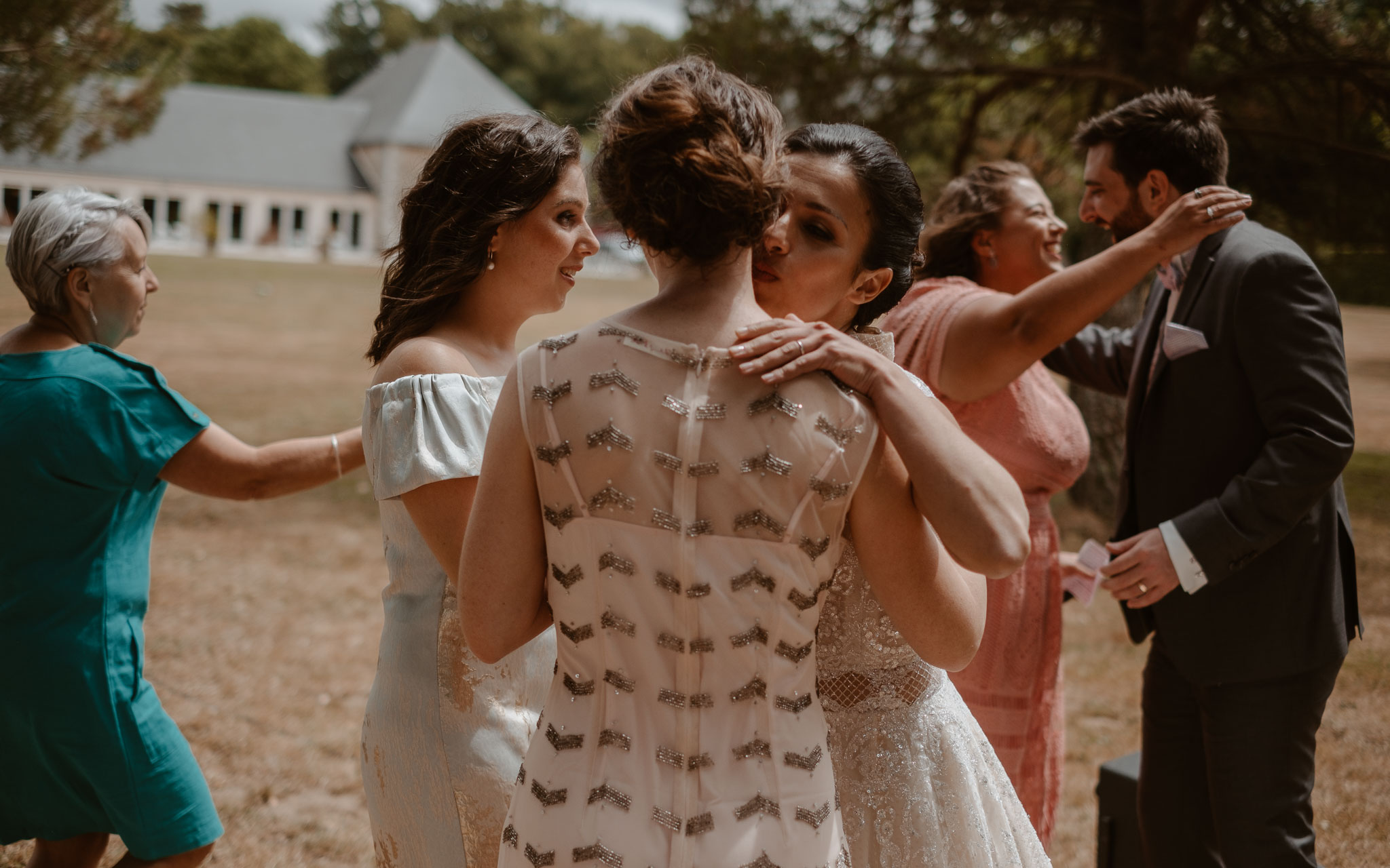 photographies d’un mariage bohème chic au Château de la Rousselière à Frossay