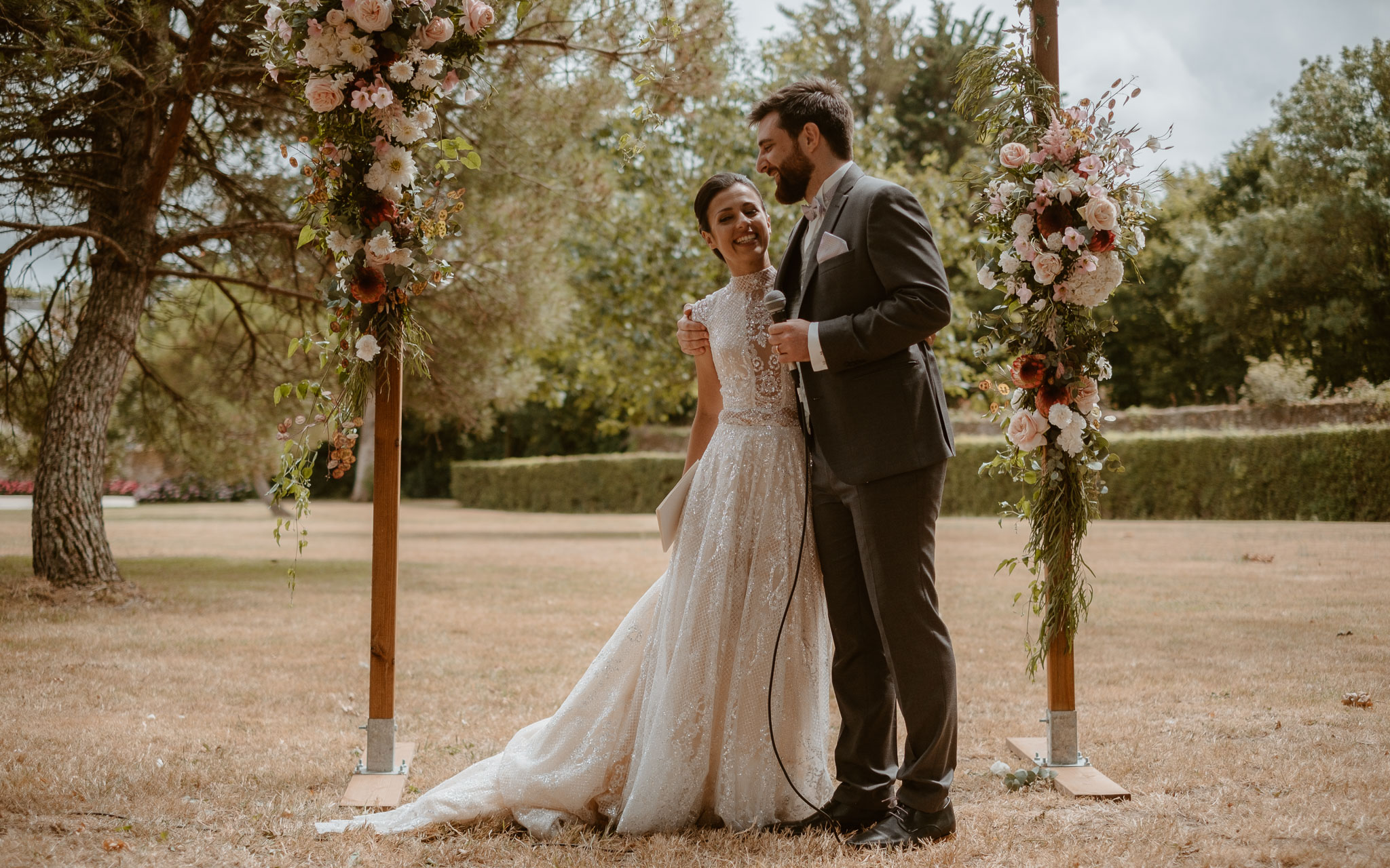 photographies d’un mariage bohème chic au Château de la Rousselière à Frossay