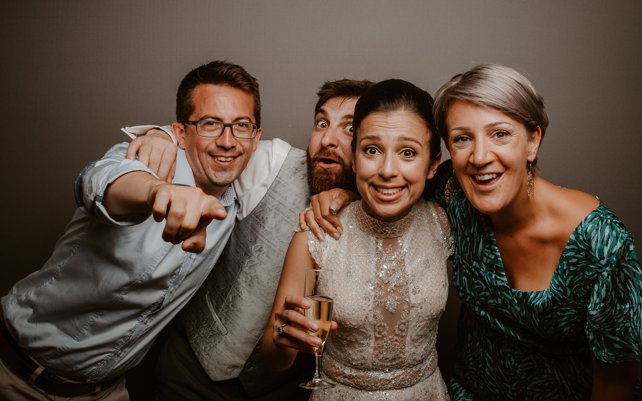 photographies d’un mariage bohème chic au Château de la Rousselière à Frossay