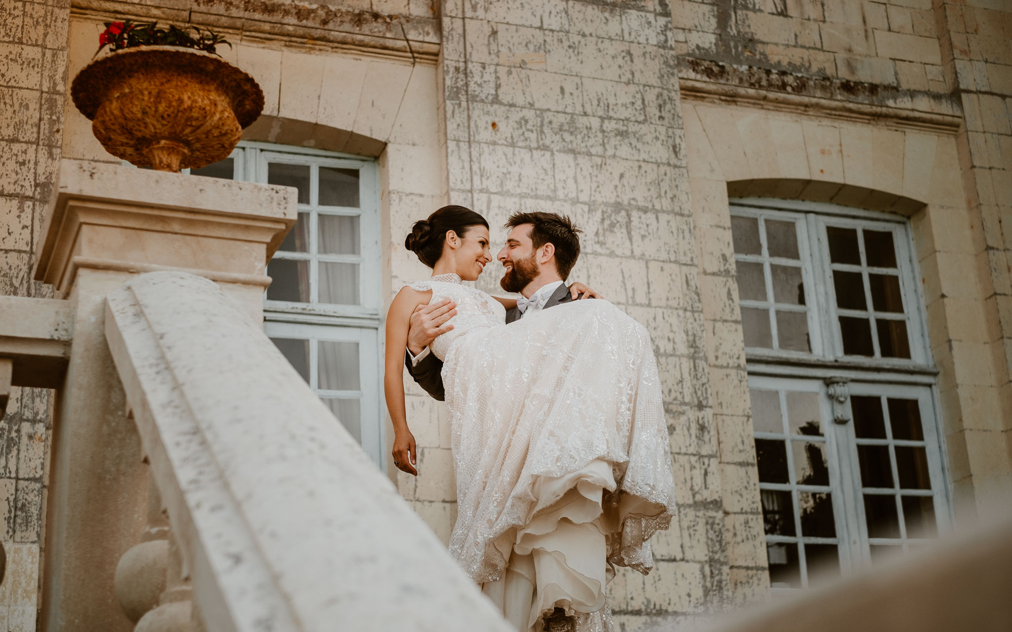 photographies d’un mariage bohème chic au Château de la Rousselière à Frossay