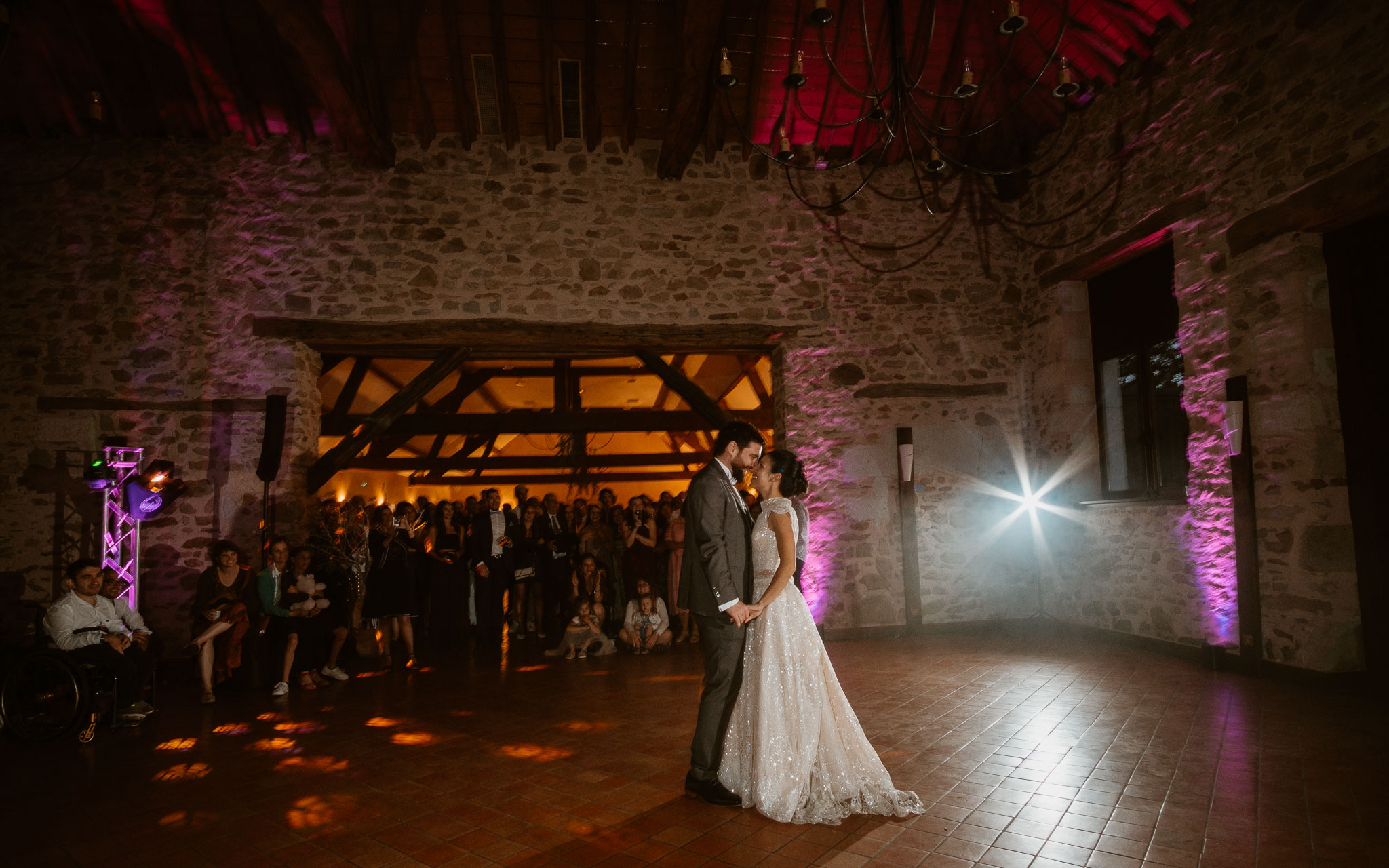 photographies d’un mariage bohème chic au Château de la Rousselière à Frossay